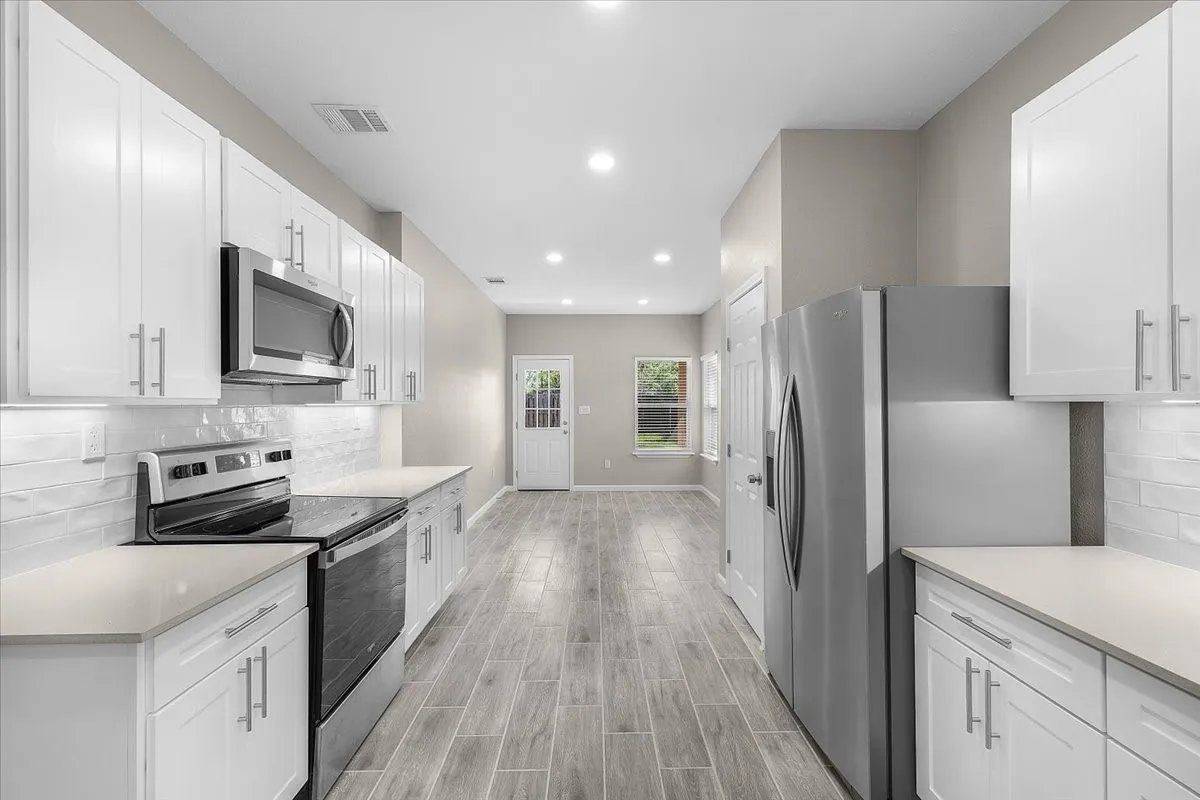 Single Family Residence For Sale in Tarrant County , 804 N Chandler Drive, Fort Worth, Texas 76111, 3 Bedroom, 2 Bathroom, 2 Garage spaces, 1,500 Sqft, built in 2026, mls#21404033, Real Estate Agent in Fort Worth, Homes For Sale in Tarrant county, Homes For Sale in Fort Worth, Realtor in Fort Worth Texas, Real Estate Brokerage Independent Realty Texas, Luminita Cordes Realtor