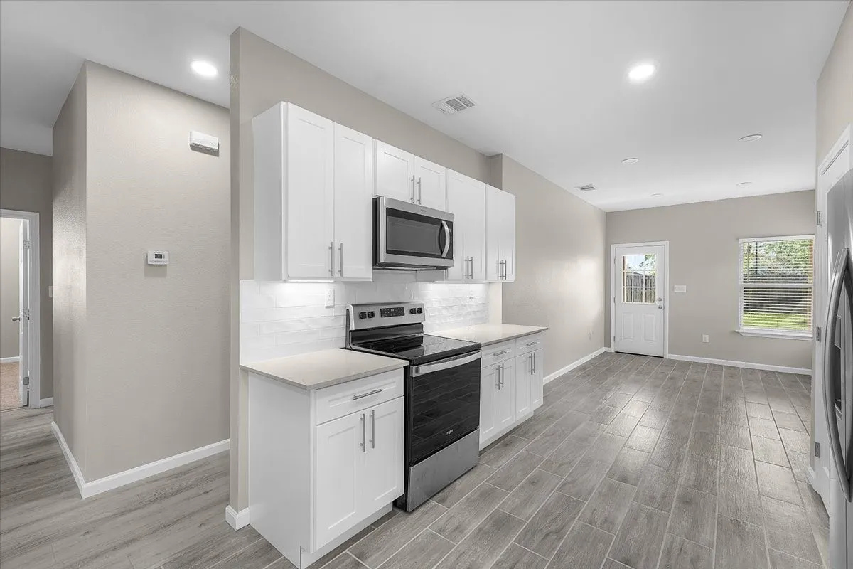 Single Family Residence For Sale in Tarrant County , 804 N Chandler Drive, Fort Worth, Texas 76111, 3 Bedroom, 2 Bathroom, 2 Garage spaces, 1,500 Sqft, built in 2026, mls#21404033, Real Estate Agent in Fort Worth, Homes For Sale in Tarrant county, Homes For Sale in Fort Worth, Realtor in Fort Worth Texas, Real Estate Brokerage Independent Realty Texas, Luminita Cordes Realtor