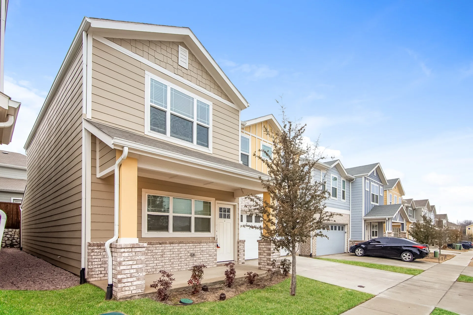 Single Family Residence For Rent in Denton County , 613 Sophia Way, Lewisville, Texas 75057, 4 Bedroom, 3 Bathroom, 2 Garage spaces, 2,056 Sqft, built in 2021, mls#21404050, Real Estate Agent in Lewisville, Homes For Rent in Denton county, Homes For Rent in Lewisville, Realtor in Lewisville Texas, Real Estate Brokerage Independent Realty Texas, Luminita Cordes Realtor