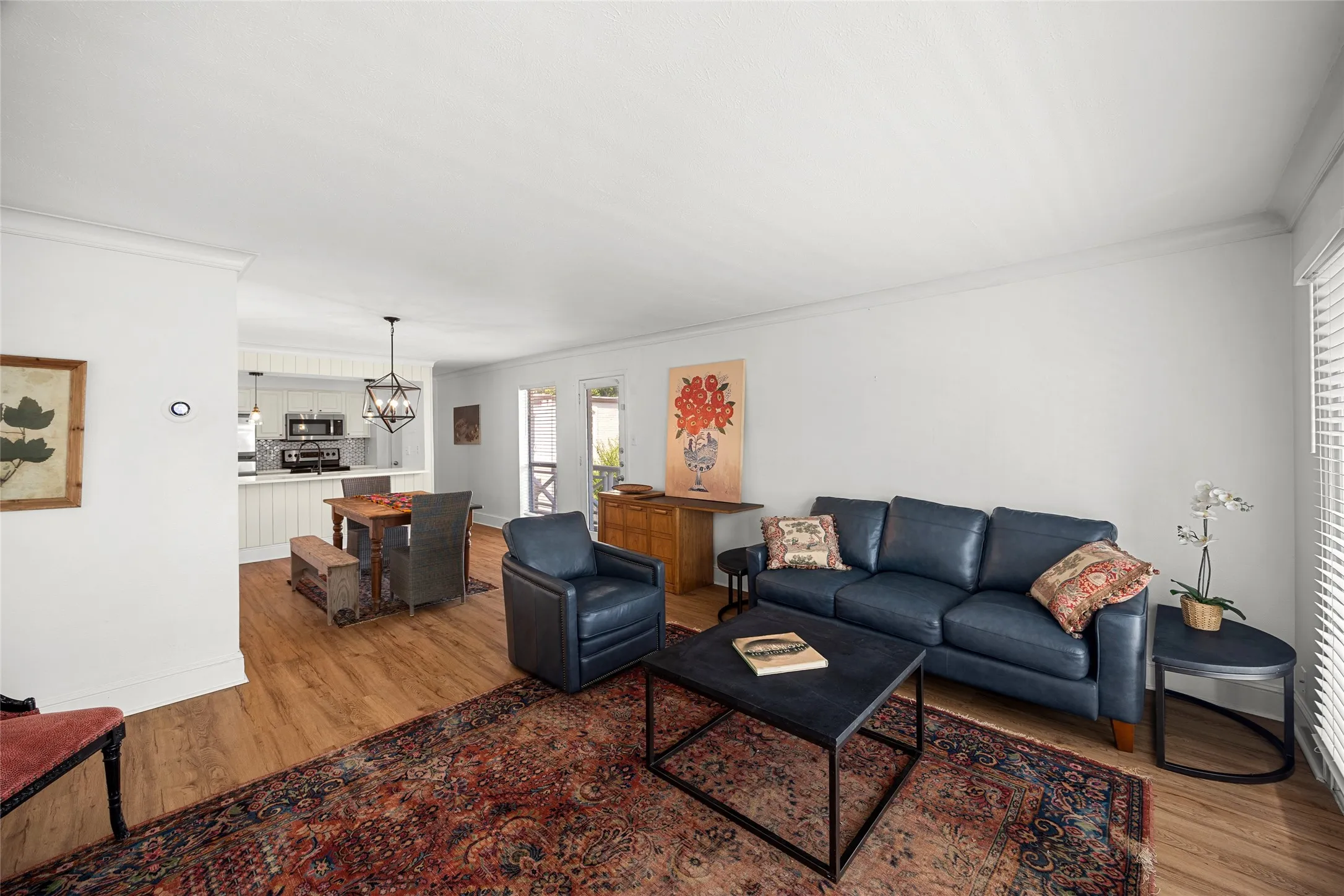 Condominium For Rent in Dallas County , 5907 E University Boulevard 201, Dallas, Texas 75206, 3 Bedroom, 2 Bathroom, Garage spaces, 1,208 Sqft, built in 1964, mls#21404051, Real Estate Agent in Dallas, Homes For Rent in Dallas county, Homes For Rent in Dallas, Realtor in Dallas Texas, Real Estate Brokerage Independent Realty Texas, Luminita Cordes Realtor