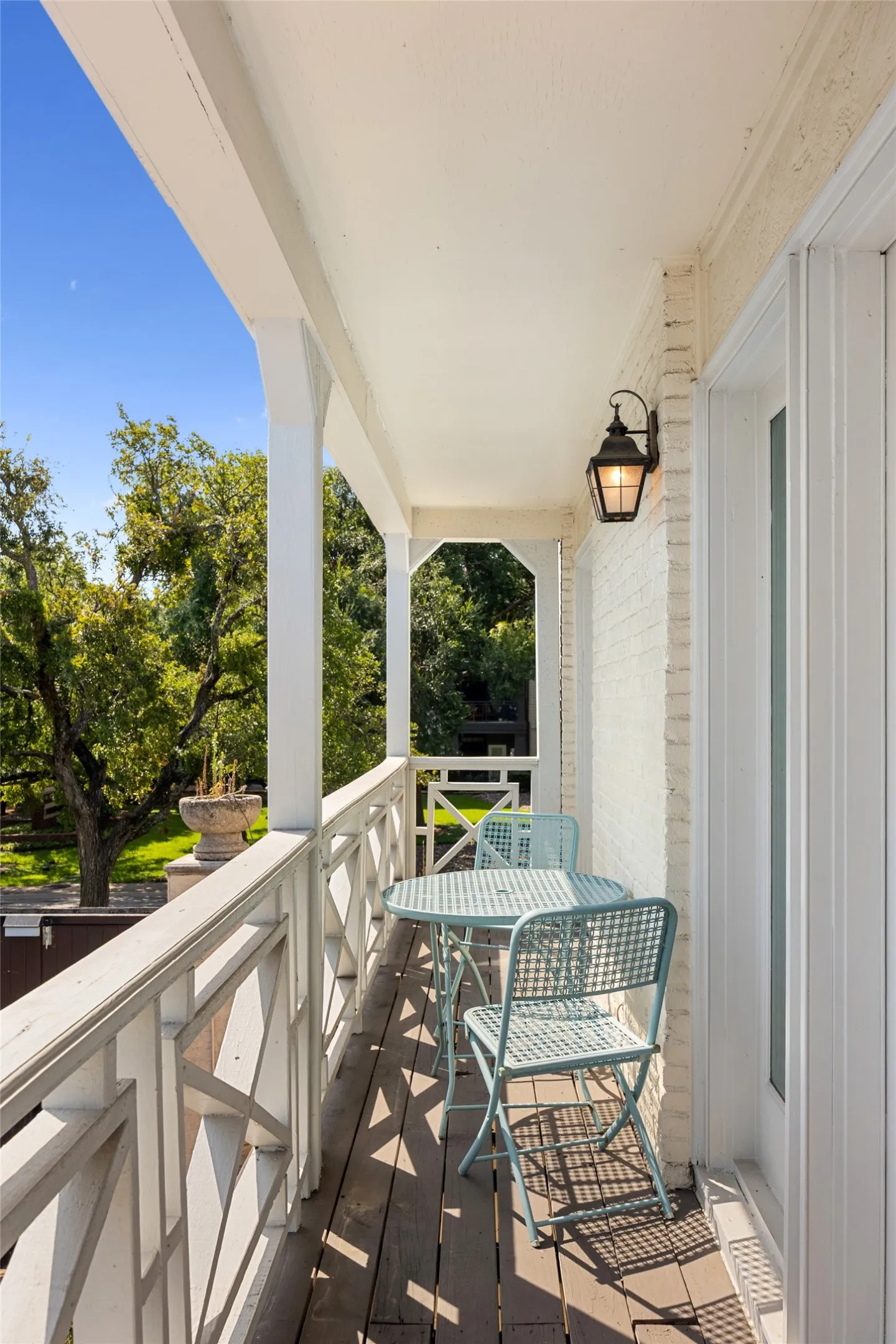 Condominium For Rent in Dallas County , 5907 E University Boulevard 201, Dallas, Texas 75206, 3 Bedroom, 2 Bathroom, Garage spaces, 1,208 Sqft, built in 1964, mls#21404051, Real Estate Agent in Dallas, Homes For Rent in Dallas county, Homes For Rent in Dallas, Realtor in Dallas Texas, Real Estate Brokerage Independent Realty Texas, Luminita Cordes Realtor