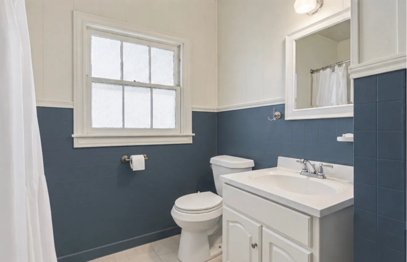 Single Family Residence For Sale in Mc Lennan County , 2828 Grim Avenue, Waco, Texas 76707, 2 Bedroom, 1 Bathroom, 2 Garage spaces, 1,276 Sqft, built in 1939, mls#21404014, Real Estate Agent in Waco, Homes For Sale in Mc Lennan county, Homes For Sale in Waco, Realtor in Waco Texas, Real Estate Brokerage Independent Realty Texas, Luminita Cordes Realtor