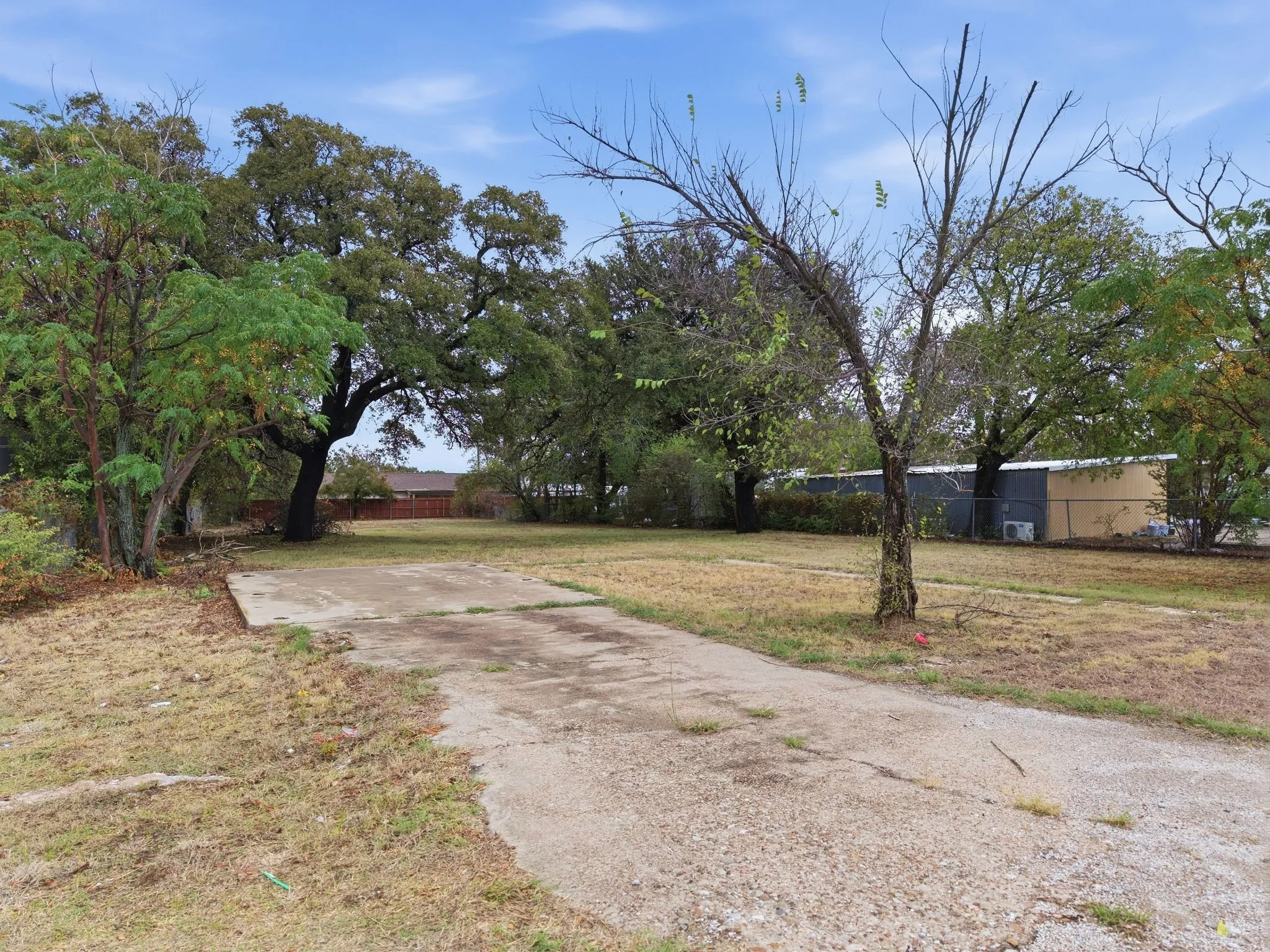 Unimproved Land For Sale in Parker County , 1506 W Bankhead Highway, Weatherford, Texas 76086, 0, 0, Garage spaces, 0 Sqft, built in 0, mls#21404038, Real Estate Agent in Weatherford, Homes For Sale in Parker county, Homes For Sale in Weatherford, Realtor in Weatherford Texas, Real Estate Brokerage Independent Realty Texas, Luminita Cordes Realtor
