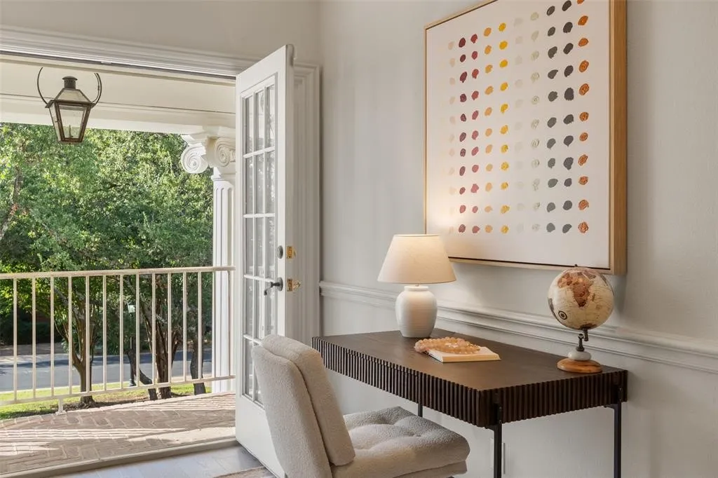 Single Family Residence For Sale in Travis County , 4201 Green Cliffs Road, Austin, Texas 78746, 4 Bedroom, 4 Bathroom, 7 Garage spaces, 4,733 Sqft, built in 1992, mls#21403875, Real Estate Agent in Austin, Homes For Sale in Travis county, Homes For Sale in Austin, Realtor in Austin Texas, Real Estate Brokerage Independent Realty Texas, Luminita Cordes Realtor