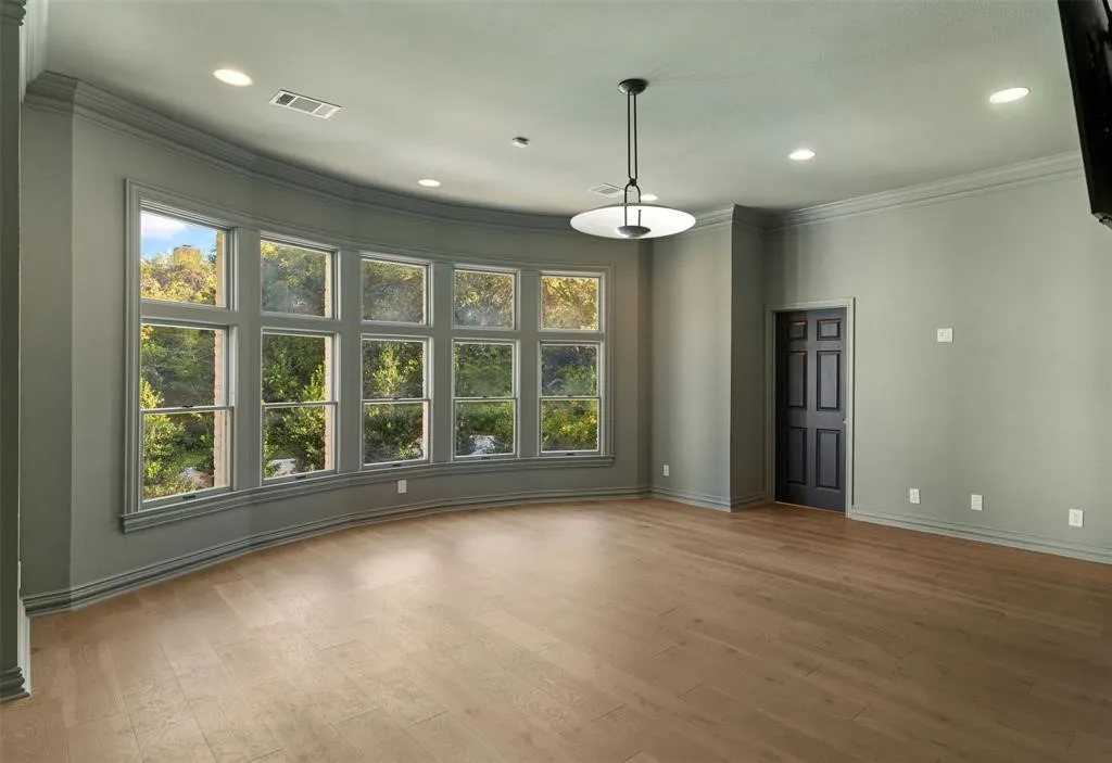 Single Family Residence For Sale in Travis County , 4201 Green Cliffs Road, Austin, Texas 78746, 4 Bedroom, 4 Bathroom, 7 Garage spaces, 4,733 Sqft, built in 1992, mls#21403875, Real Estate Agent in Austin, Homes For Sale in Travis county, Homes For Sale in Austin, Realtor in Austin Texas, Real Estate Brokerage Independent Realty Texas, Luminita Cordes Realtor