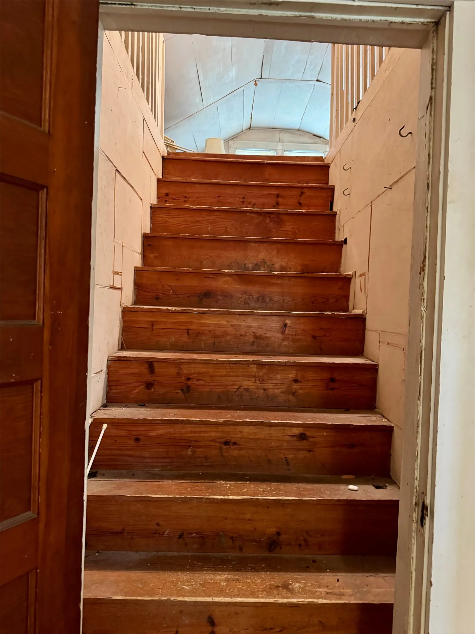 Single Family Residence For Sale in Fannin County , 103 S Center Street, Bonham, Texas 75418, 2 Bedroom, 1 Bathroom, Garage spaces, 1,140 Sqft, built in 1942, mls#21403410, Real Estate Agent in Bonham, Homes For Sale in Fannin county, Homes For Sale in Bonham, Realtor in Bonham Texas, Real Estate Brokerage Independent Realty Texas, Luminita Cordes Realtor
