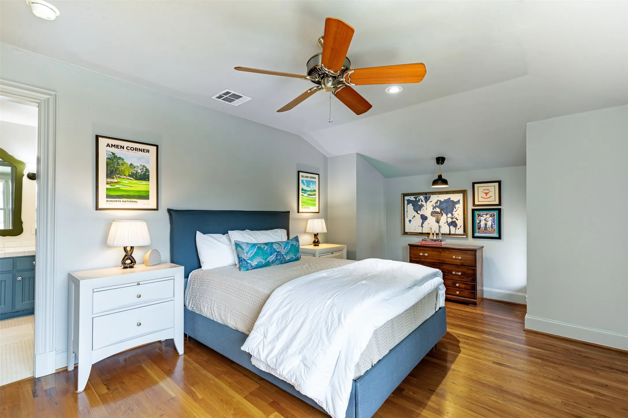 Upstairs bedroom