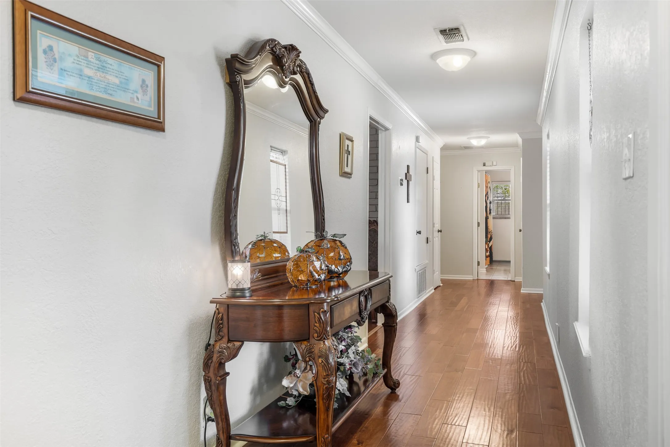 Single Family Residence For Sale in Grayson County , 2702 Tracey Street, Denison, Texas 75020, 4 Bedroom, 4 Bathroom, 2 Garage spaces, 3,557 Sqft, built in 1980, mls#21397610, Real Estate Agent in Denison, Homes For Sale in Grayson county, Homes For Sale in Denison, Realtor in Denison Texas, Real Estate Brokerage Independent Realty Texas, Luminita Cordes Realtor