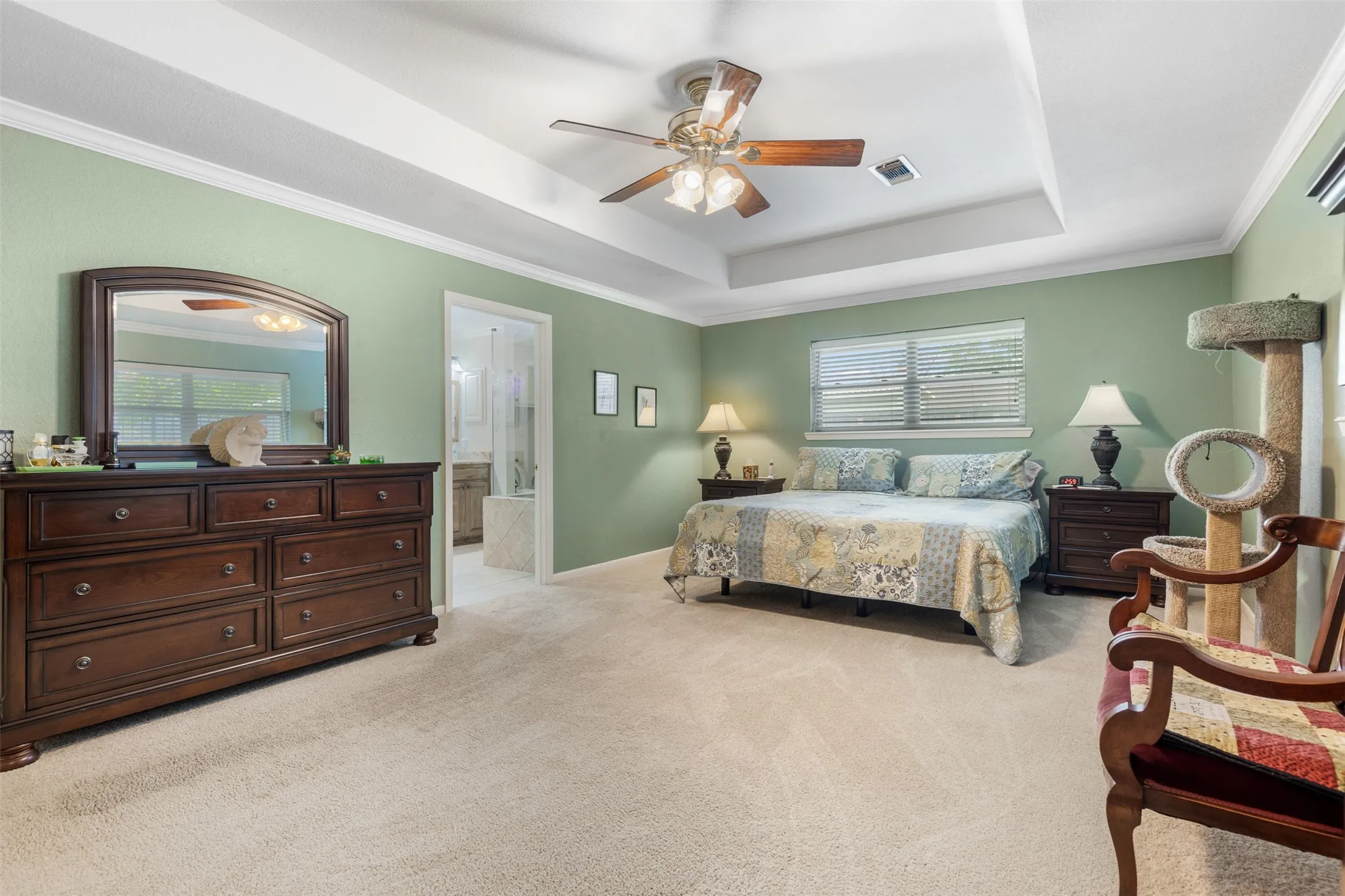 Single Family Residence For Sale in Grayson County , 2702 Tracey Street, Denison, Texas 75020, 4 Bedroom, 4 Bathroom, 2 Garage spaces, 3,557 Sqft, built in 1980, mls#21397610, Real Estate Agent in Denison, Homes For Sale in Grayson county, Homes For Sale in Denison, Realtor in Denison Texas, Real Estate Brokerage Independent Realty Texas, Luminita Cordes Realtor
