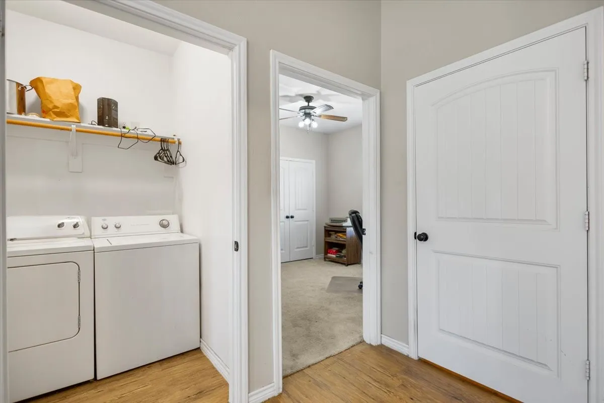 Single Family Residence For Sale in Wood County , 256 County Road 2749, Mineola, Texas 75773, 3 Bedroom, 2 Bathroom, 2 Garage spaces, 1,500 Sqft, built in 2018, mls#21404075, Real Estate Agent in Mineola, Homes For Sale in Wood county, Homes For Sale in Mineola, Realtor in Mineola Texas, Real Estate Brokerage Independent Realty Texas, Luminita Cordes Realtor