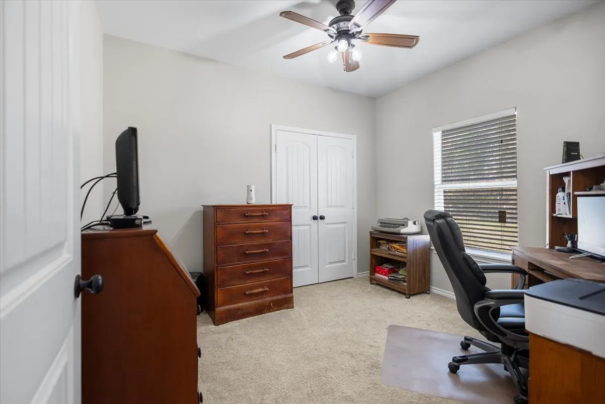 Single Family Residence For Sale in Wood County , 256 County Road 2749, Mineola, Texas 75773, 3 Bedroom, 2 Bathroom, 2 Garage spaces, 1,500 Sqft, built in 2018, mls#21404075, Real Estate Agent in Mineola, Homes For Sale in Wood county, Homes For Sale in Mineola, Realtor in Mineola Texas, Real Estate Brokerage Independent Realty Texas, Luminita Cordes Realtor