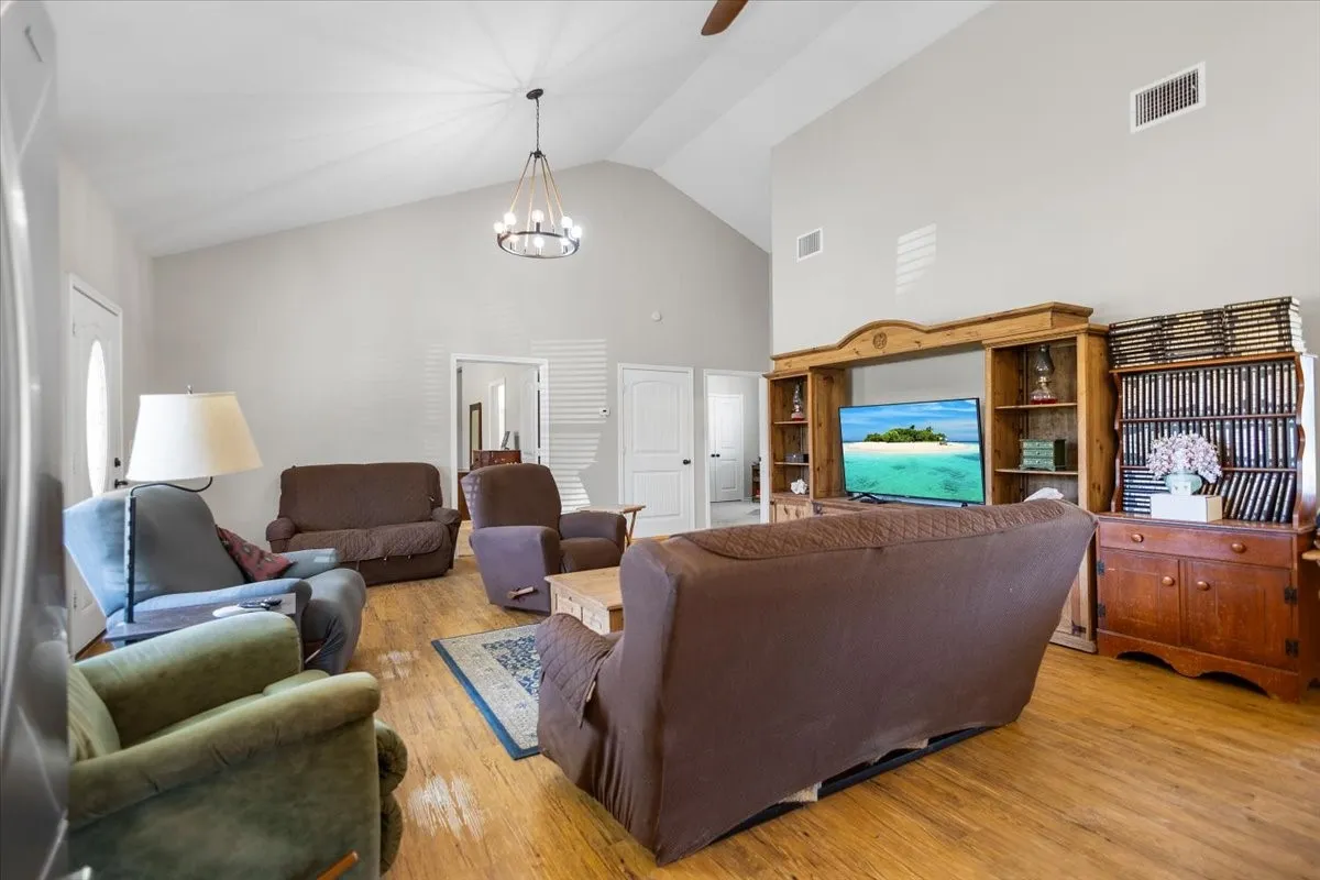 Single Family Residence For Sale in Wood County , 256 County Road 2749, Mineola, Texas 75773, 3 Bedroom, 2 Bathroom, 2 Garage spaces, 1,500 Sqft, built in 2018, mls#21404075, Real Estate Agent in Mineola, Homes For Sale in Wood county, Homes For Sale in Mineola, Realtor in Mineola Texas, Real Estate Brokerage Independent Realty Texas, Luminita Cordes Realtor