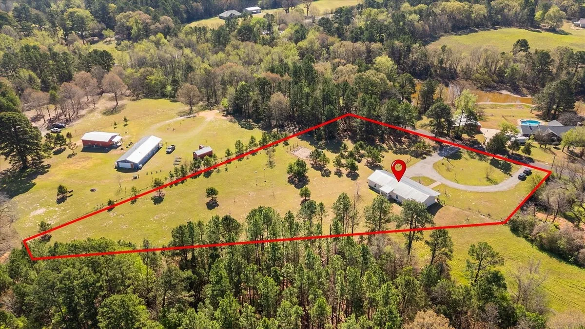 Single Family Residence For Sale in Wood County , 256 County Road 2749, Mineola, Texas 75773, 3 Bedroom, 2 Bathroom, 2 Garage spaces, 1,500 Sqft, built in 2018, mls#21404075, Real Estate Agent in Mineola, Homes For Sale in Wood county, Homes For Sale in Mineola, Realtor in Mineola Texas, Real Estate Brokerage Independent Realty Texas, Luminita Cordes Realtor