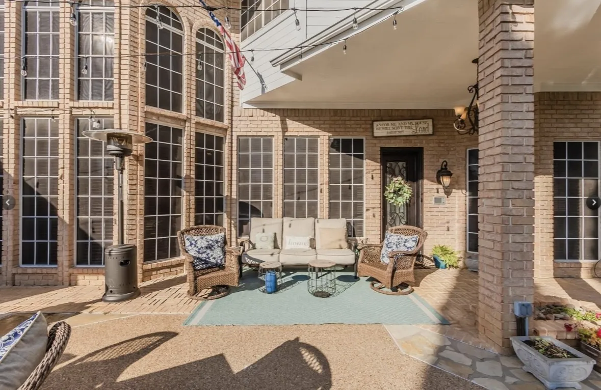 View of patio with outdoor lounge area