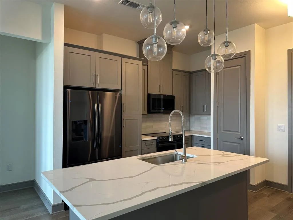 Condominium For Rent in Denton County , 2700 Old Denton Road 4434, Carrollton, Texas 75007, 2 Bedroom, 2 Bathroom, Garage spaces, 1,025 Sqft, built in 2023, mls#21404079, Real Estate Agent in Carrollton, Homes For Rent in Denton county, Homes For Rent in Carrollton, Realtor in Carrollton Texas, Real Estate Brokerage Independent Realty Texas, Luminita Cordes Realtor