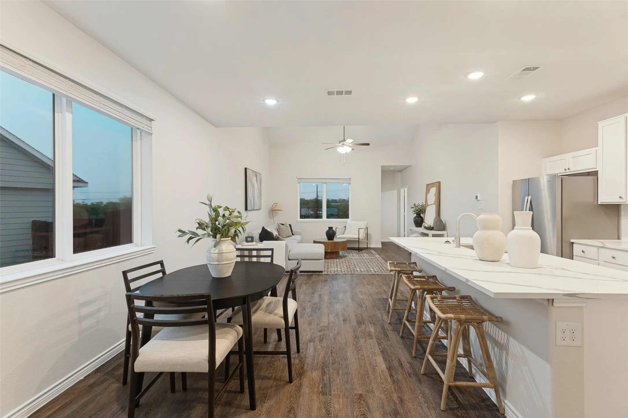 Single Family Residence For Sale in Tarrant County , 829 Jetliner Avenue, Fort Worth, Texas 76131, 4 Bedroom, 3 Bathroom, 2 Garage spaces, 2,264 Sqft, built in 2023, mls#21403098, Real Estate Agent in Fort Worth, Homes For Sale in Tarrant county, Homes For Sale in Fort Worth, Realtor in Fort Worth Texas, Real Estate Brokerage Independent Realty Texas, Luminita Cordes Realtor