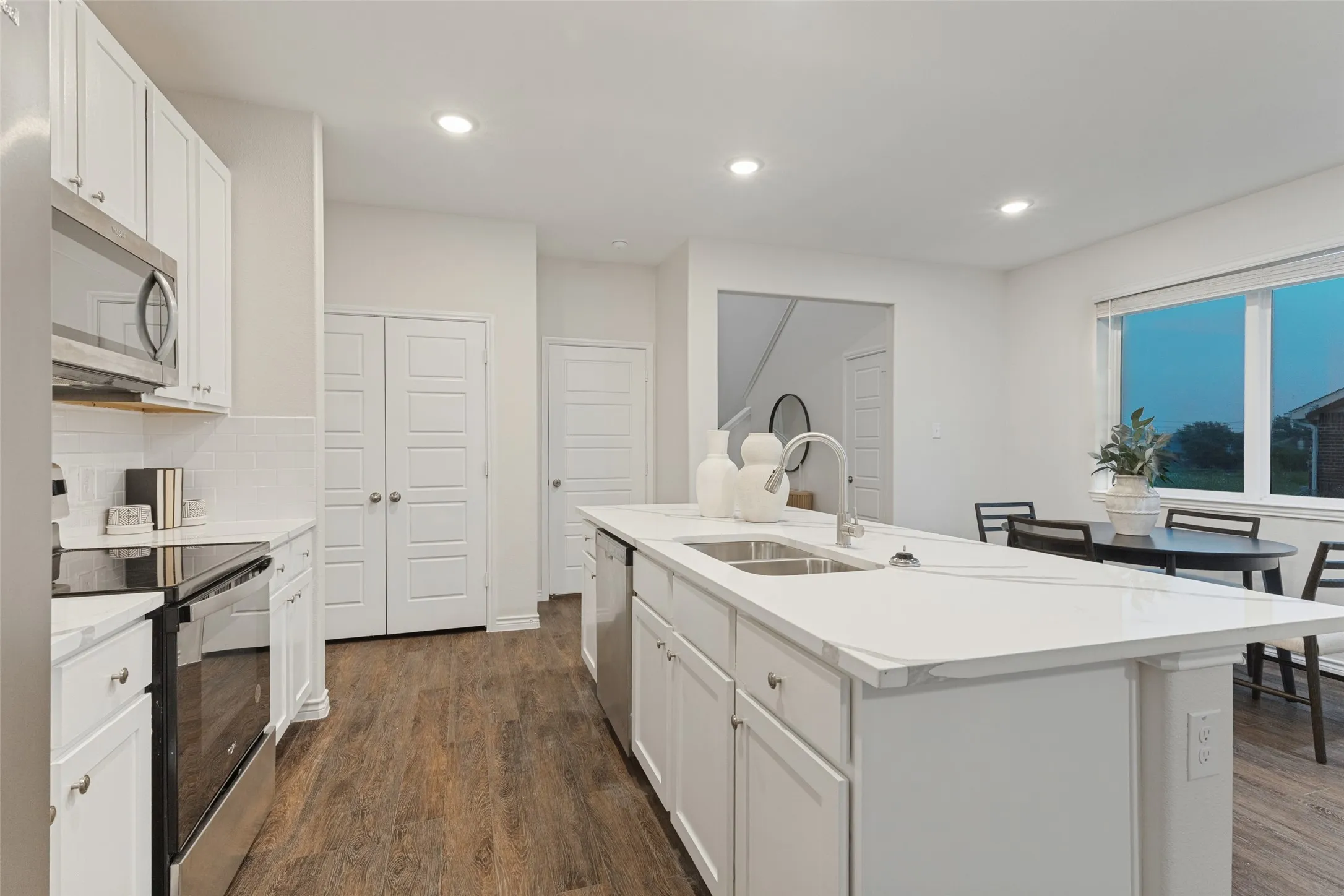 Single Family Residence For Sale in Tarrant County , 829 Jetliner Avenue, Fort Worth, Texas 76131, 4 Bedroom, 3 Bathroom, 2 Garage spaces, 2,264 Sqft, built in 2023, mls#21403098, Real Estate Agent in Fort Worth, Homes For Sale in Tarrant county, Homes For Sale in Fort Worth, Realtor in Fort Worth Texas, Real Estate Brokerage Independent Realty Texas, Luminita Cordes Realtor