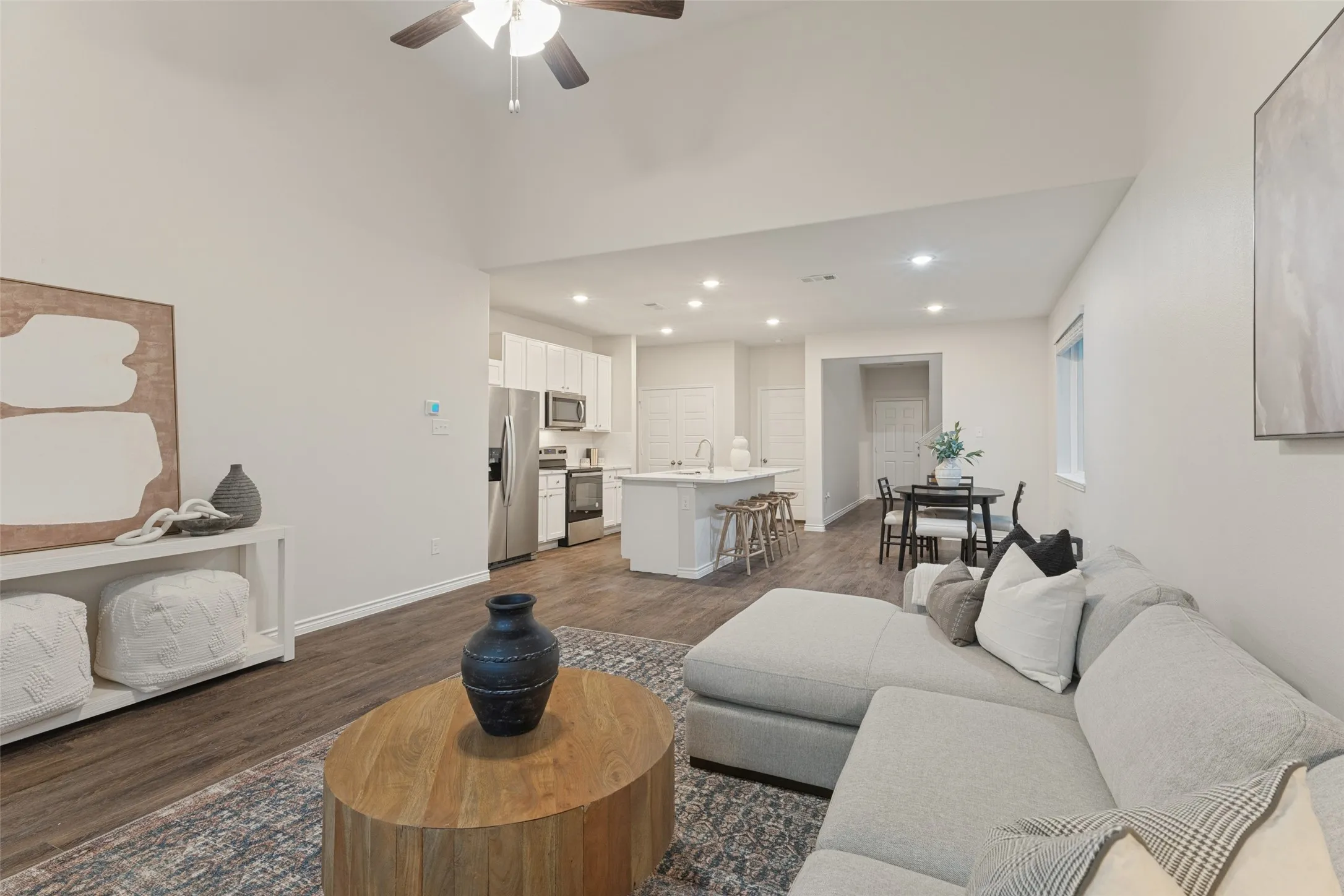 Single Family Residence For Sale in Tarrant County , 829 Jetliner Avenue, Fort Worth, Texas 76131, 4 Bedroom, 3 Bathroom, 2 Garage spaces, 2,264 Sqft, built in 2023, mls#21403098, Real Estate Agent in Fort Worth, Homes For Sale in Tarrant county, Homes For Sale in Fort Worth, Realtor in Fort Worth Texas, Real Estate Brokerage Independent Realty Texas, Luminita Cordes Realtor