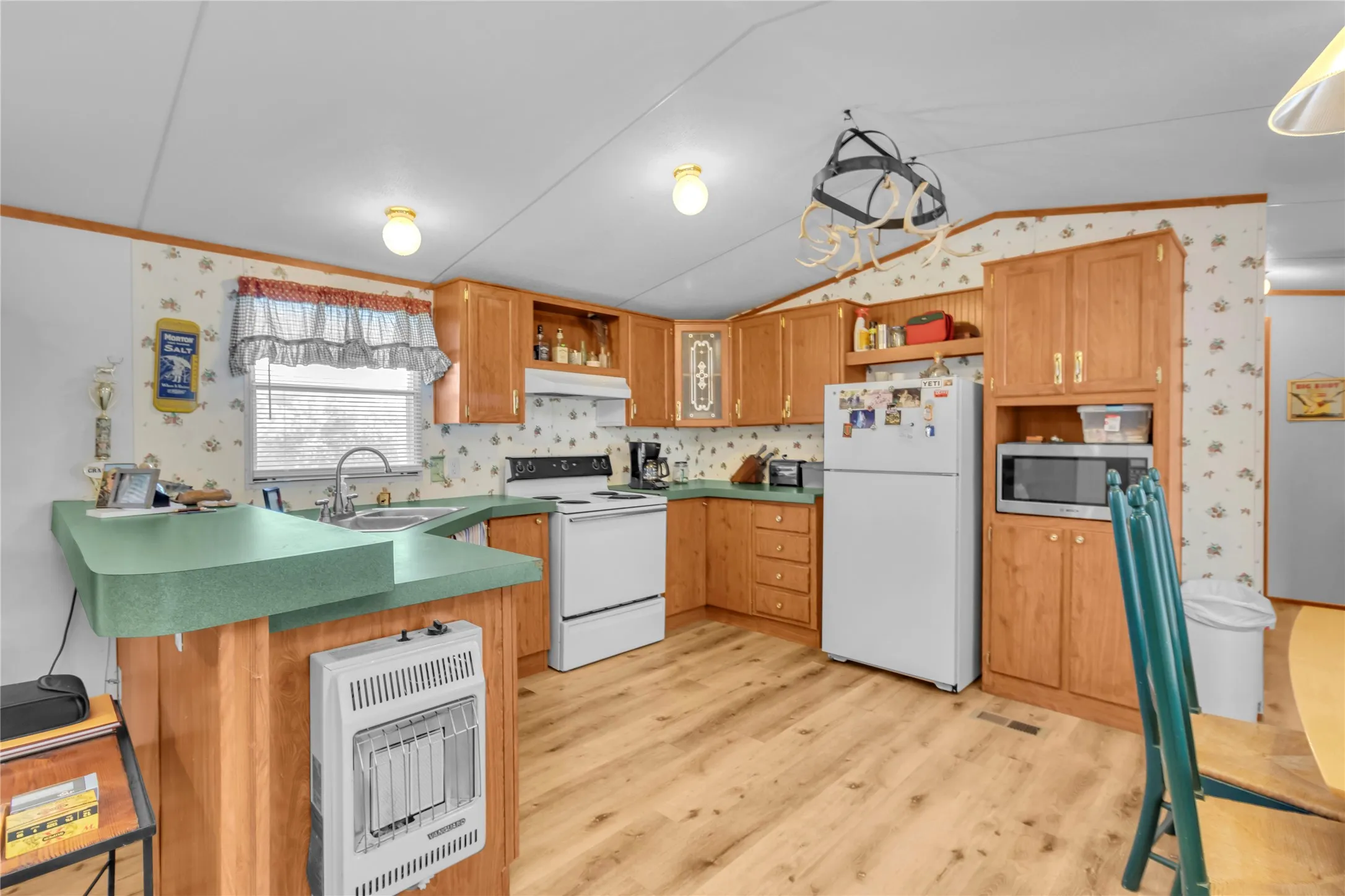 Farm For Sale in Coleman County , 824 CR 409, Talpa, Texas 76882, 2 Bedroom, 1 Bathroom, Garage spaces, 868 Sqft, built in 1998, mls#21400037, Real Estate Agent in Talpa, Homes For Sale in Coleman county, Homes For Sale in Talpa, Realtor in Talpa Texas, Real Estate Brokerage Independent Realty Texas, Luminita Cordes Realtor