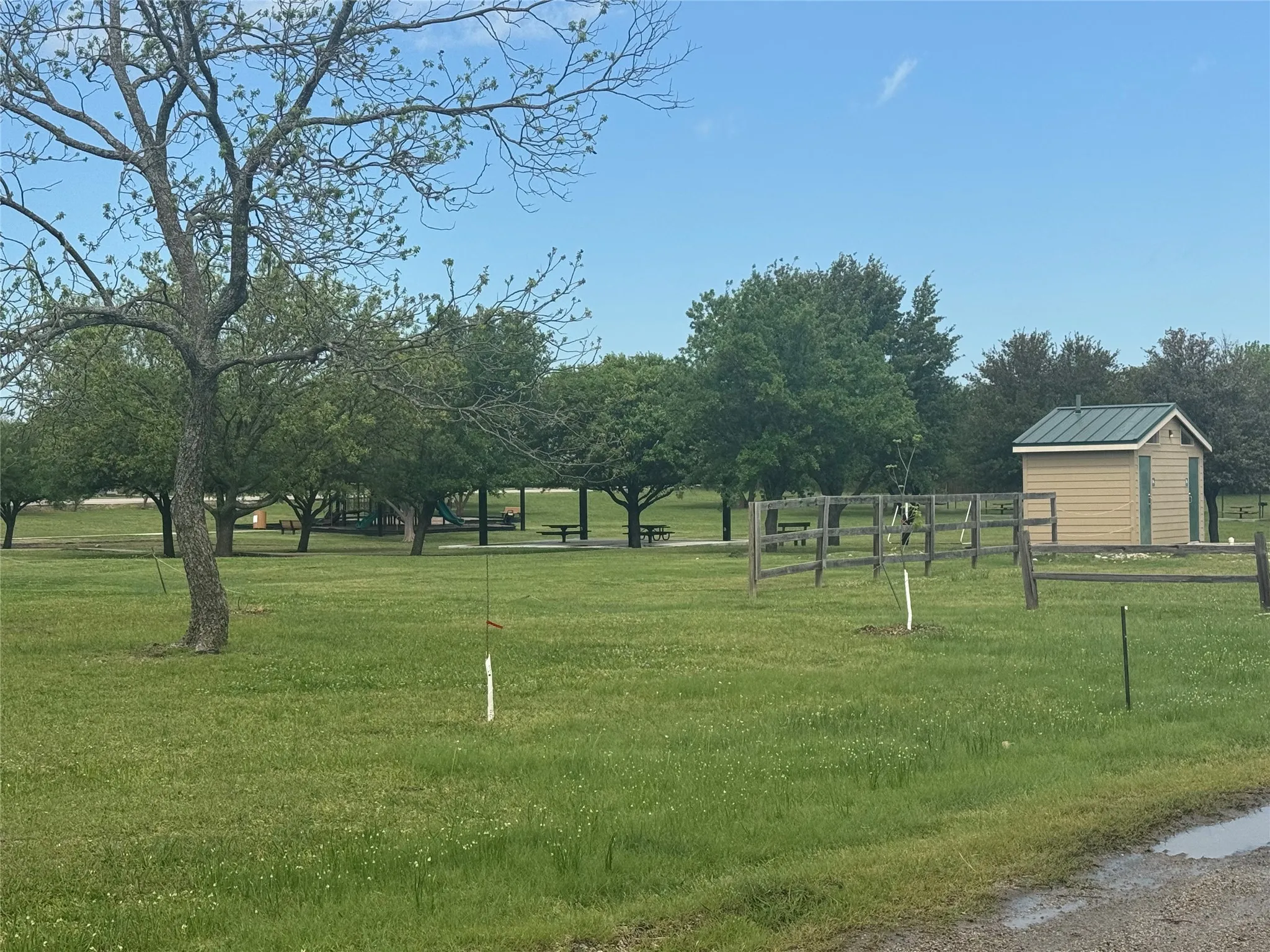 Improved Land For Sale in Collin County , 1016 Center Street, Royse City, Texas 75189, 0, 0, Garage spaces, 0 Sqft, built in 0, mls#21404085, Real Estate Agent in Royse City, Homes For Sale in Collin county, Homes For Sale in Royse City, Realtor in Royse City Texas, Real Estate Brokerage Independent Realty Texas, Luminita Cordes Realtor