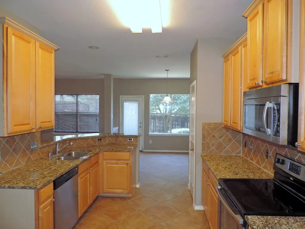Single Family Residence For Rent in Denton County , 725 Teal Drive, Aubrey, Texas 76227, 5 Bedroom, 4 Bathroom, 2 Garage spaces, 3,033 Sqft, built in 2003, mls#21404092, Real Estate Agent in Aubrey, Homes For Rent in Denton county, Homes For Rent in Aubrey, Realtor in Aubrey Texas, Real Estate Brokerage Independent Realty Texas, Luminita Cordes Realtor
