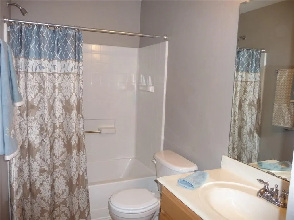 Single Family Residence For Rent in Denton County , 725 Teal Drive, Aubrey, Texas 76227, 5 Bedroom, 4 Bathroom, 2 Garage spaces, 3,033 Sqft, built in 2003, mls#21404092, Real Estate Agent in Aubrey, Homes For Rent in Denton county, Homes For Rent in Aubrey, Realtor in Aubrey Texas, Real Estate Brokerage Independent Realty Texas, Luminita Cordes Realtor