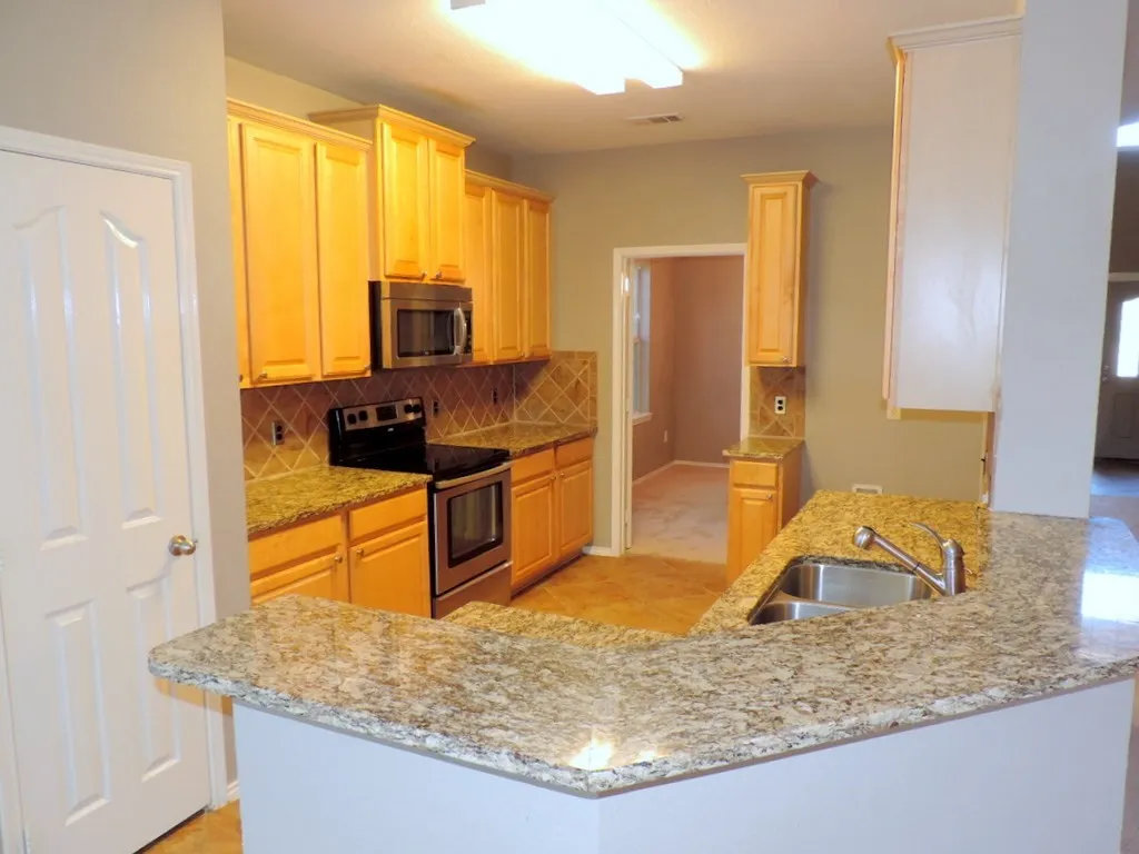 Single Family Residence For Rent in Denton County , 725 Teal Drive, Aubrey, Texas 76227, 5 Bedroom, 4 Bathroom, 2 Garage spaces, 3,033 Sqft, built in 2003, mls#21404092, Real Estate Agent in Aubrey, Homes For Rent in Denton county, Homes For Rent in Aubrey, Realtor in Aubrey Texas, Real Estate Brokerage Independent Realty Texas, Luminita Cordes Realtor