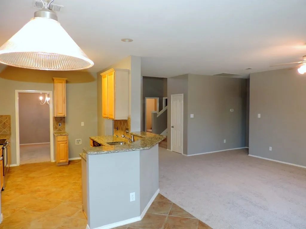 Single Family Residence For Rent in Denton County , 725 Teal Drive, Aubrey, Texas 76227, 5 Bedroom, 4 Bathroom, 2 Garage spaces, 3,033 Sqft, built in 2003, mls#21404092, Real Estate Agent in Aubrey, Homes For Rent in Denton county, Homes For Rent in Aubrey, Realtor in Aubrey Texas, Real Estate Brokerage Independent Realty Texas, Luminita Cordes Realtor