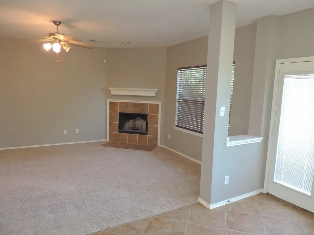 Single Family Residence For Rent in Denton County , 725 Teal Drive, Aubrey, Texas 76227, 5 Bedroom, 4 Bathroom, 2 Garage spaces, 3,033 Sqft, built in 2003, mls#21404092, Real Estate Agent in Aubrey, Homes For Rent in Denton county, Homes For Rent in Aubrey, Realtor in Aubrey Texas, Real Estate Brokerage Independent Realty Texas, Luminita Cordes Realtor