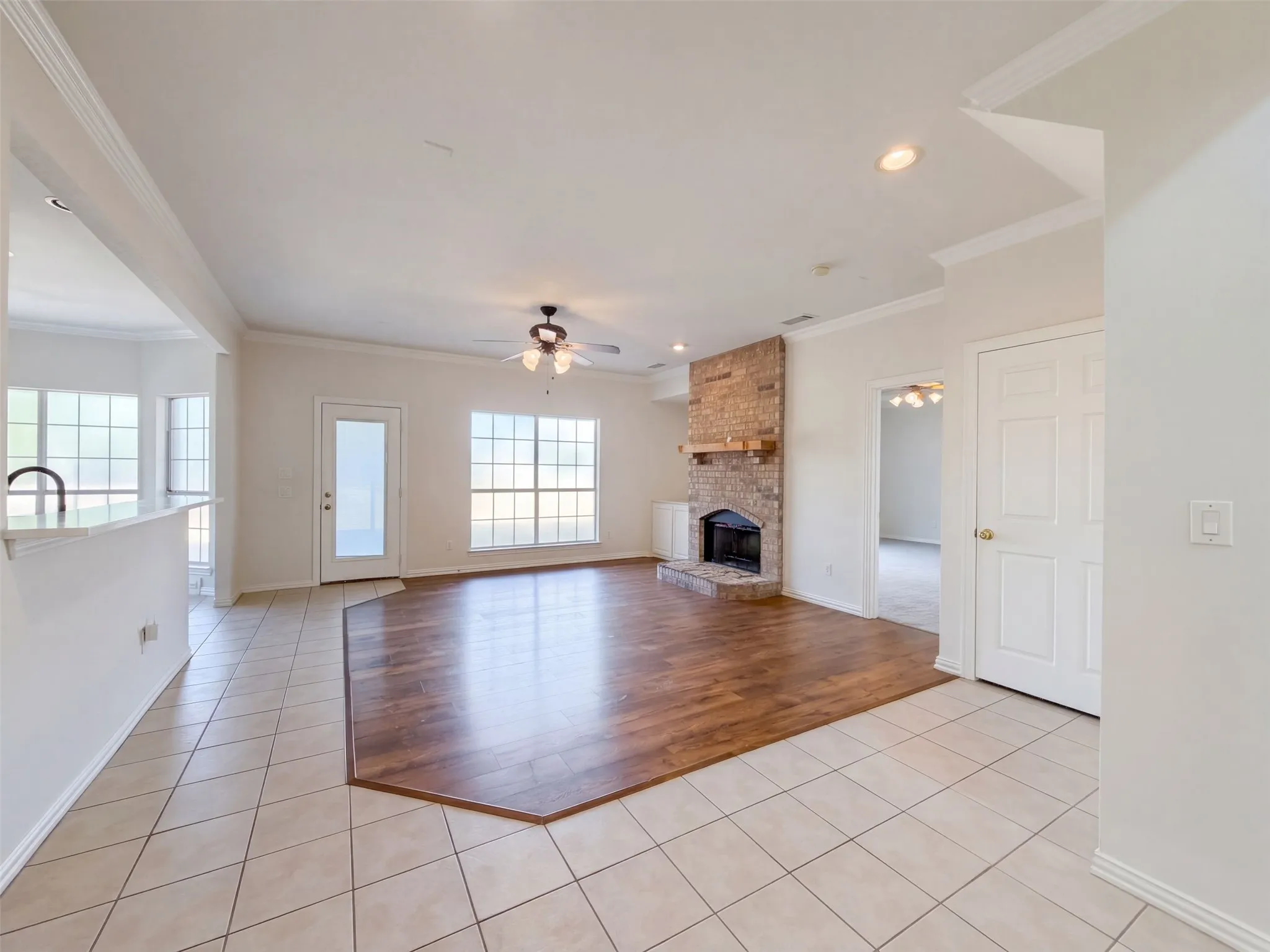 Single Family Residence For Sale in Collin County , 3218 Berry Hollow, Melissa, Texas 75454, 4 Bedroom, 3 Bathroom, 2 Garage spaces, 2,844 Sqft, built in 2000, mls#21404090, Real Estate Agent in Melissa, Homes For Sale in Collin county, Homes For Sale in Melissa, Realtor in Melissa Texas, Real Estate Brokerage Independent Realty Texas, Luminita Cordes Realtor