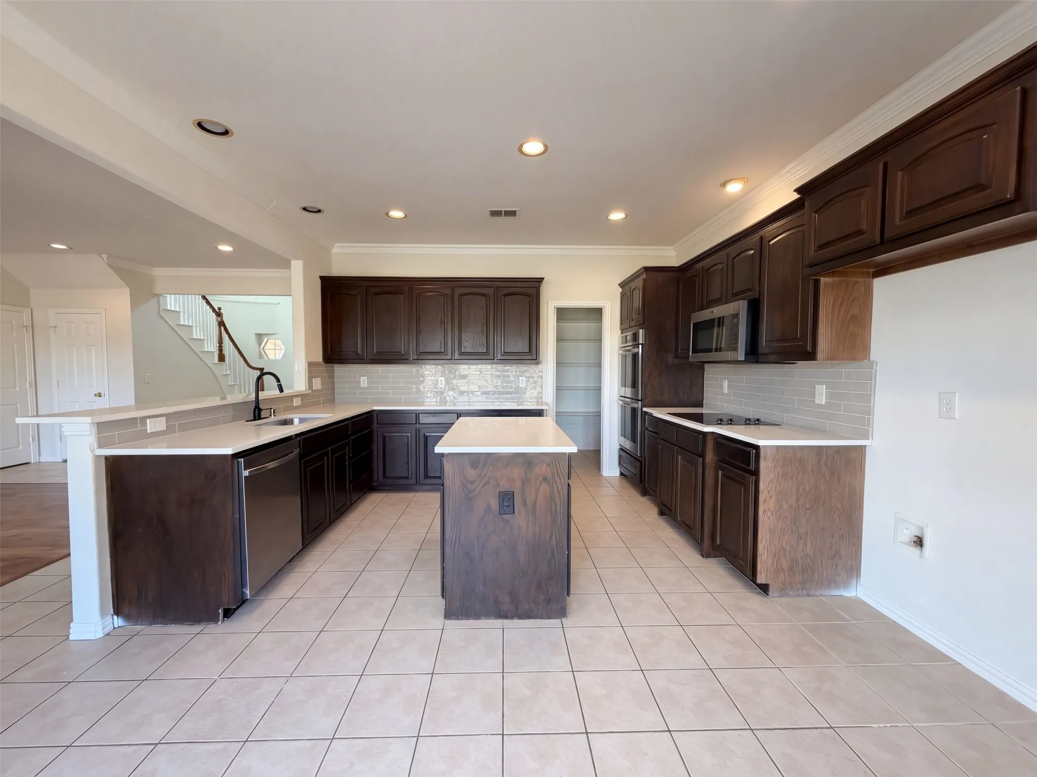 Single Family Residence For Sale in Collin County , 3218 Berry Hollow, Melissa, Texas 75454, 4 Bedroom, 3 Bathroom, 2 Garage spaces, 2,844 Sqft, built in 2000, mls#21404090, Real Estate Agent in Melissa, Homes For Sale in Collin county, Homes For Sale in Melissa, Realtor in Melissa Texas, Real Estate Brokerage Independent Realty Texas, Luminita Cordes Realtor