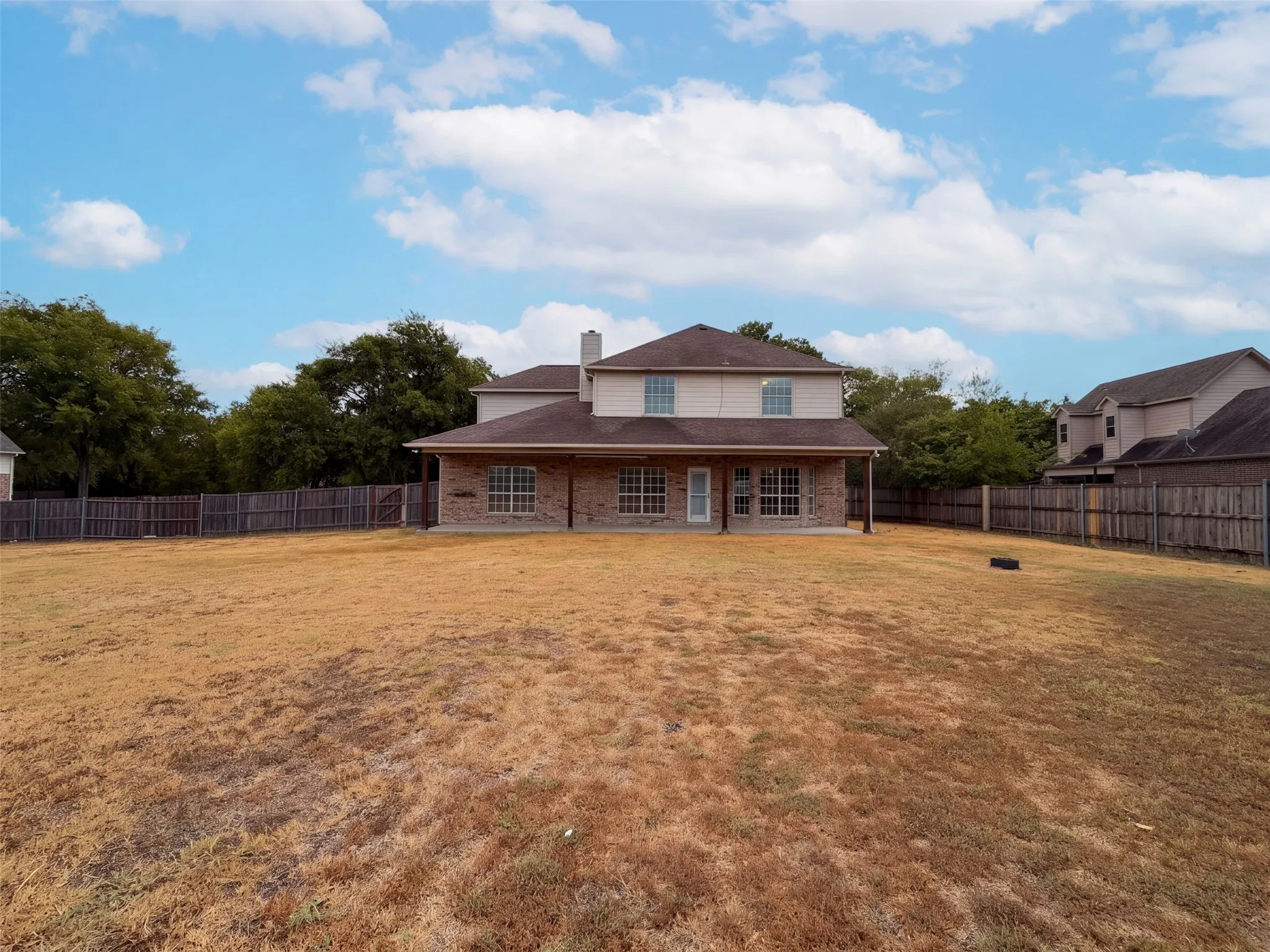 Single Family Residence For Sale in Collin County , 3218 Berry Hollow, Melissa, Texas 75454, 4 Bedroom, 3 Bathroom, 2 Garage spaces, 2,844 Sqft, built in 2000, mls#21404090, Real Estate Agent in Melissa, Homes For Sale in Collin county, Homes For Sale in Melissa, Realtor in Melissa Texas, Real Estate Brokerage Independent Realty Texas, Luminita Cordes Realtor