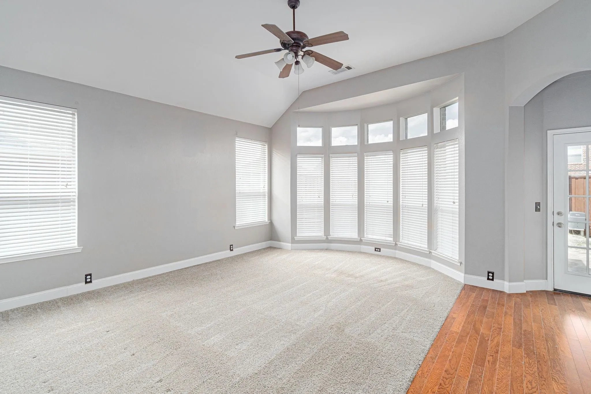 Single Family Residence For Rent in Denton County , 2450 Thorntree Drive, Frisco, Texas 75033, 4 Bedroom, 3 Bathroom, 2 Garage spaces, 2,207 Sqft, built in 2003, mls#21404102, Real Estate Agent in Frisco, Homes For Rent in Denton county, Homes For Rent in Frisco, Realtor in Frisco Texas, Real Estate Brokerage Independent Realty Texas, Luminita Cordes Realtor