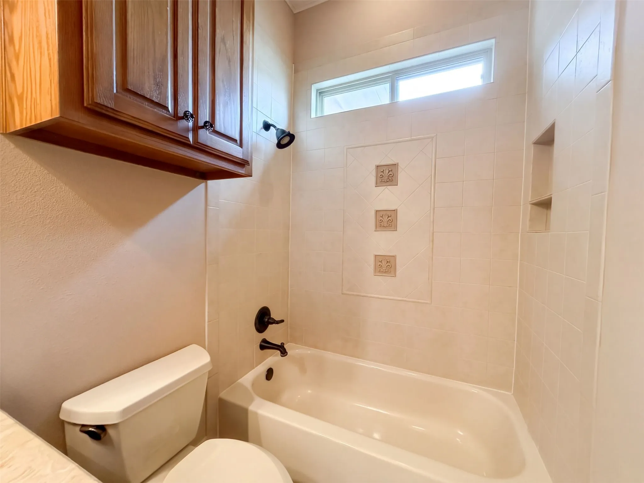 Single Family Residence For Sale in Dallas County , 1119 Mallard Pointe Drive, Grand Prairie, Texas 75104, 4 Bedroom, 4 Bathroom, 3 Garage spaces, 3,837 Sqft, built in 2005, mls#21404103, Real Estate Agent in Grand Prairie, Homes For Sale in Dallas county, Homes For Sale in Grand Prairie, Realtor in Grand Prairie Texas, Real Estate Brokerage Independent Realty Texas, Luminita Cordes Realtor