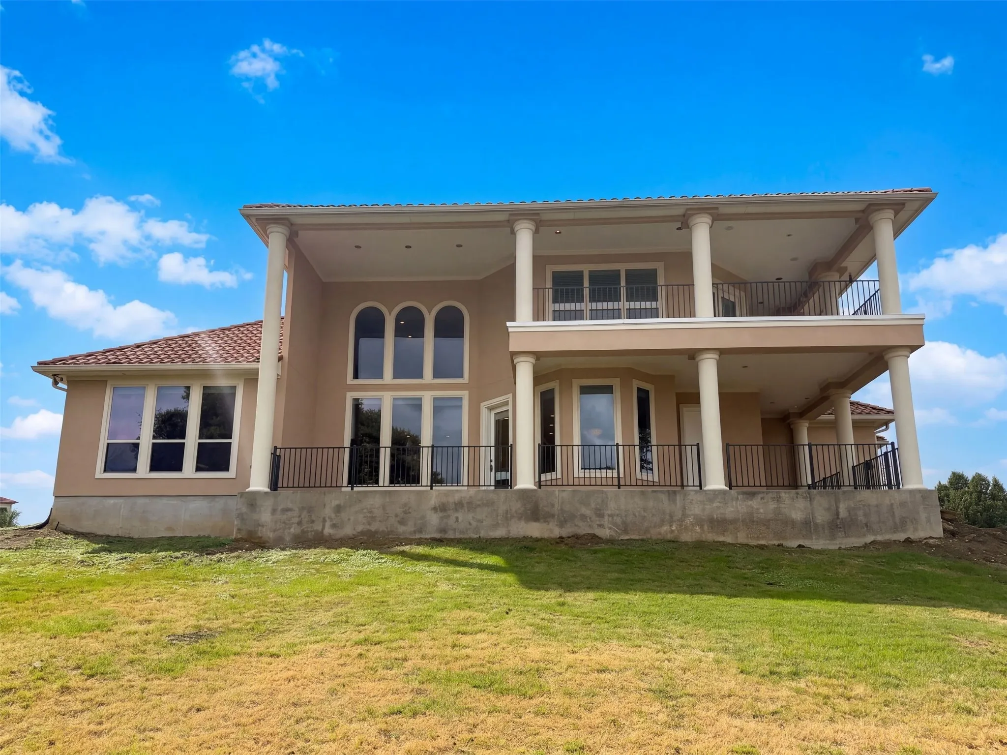 Single Family Residence For Sale in Dallas County , 1119 Mallard Pointe Drive, Grand Prairie, Texas 75104, 4 Bedroom, 4 Bathroom, 3 Garage spaces, 3,837 Sqft, built in 2005, mls#21404103, Real Estate Agent in Grand Prairie, Homes For Sale in Dallas county, Homes For Sale in Grand Prairie, Realtor in Grand Prairie Texas, Real Estate Brokerage Independent Realty Texas, Luminita Cordes Realtor