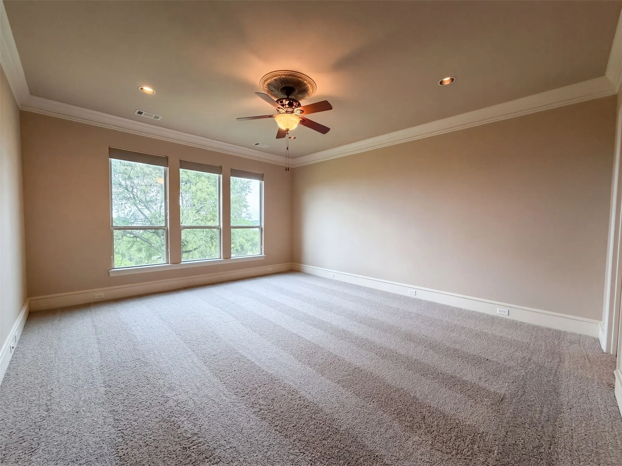 Single Family Residence For Sale in Dallas County , 1119 Mallard Pointe Drive, Grand Prairie, Texas 75104, 4 Bedroom, 4 Bathroom, 3 Garage spaces, 3,837 Sqft, built in 2005, mls#21404103, Real Estate Agent in Grand Prairie, Homes For Sale in Dallas county, Homes For Sale in Grand Prairie, Realtor in Grand Prairie Texas, Real Estate Brokerage Independent Realty Texas, Luminita Cordes Realtor
