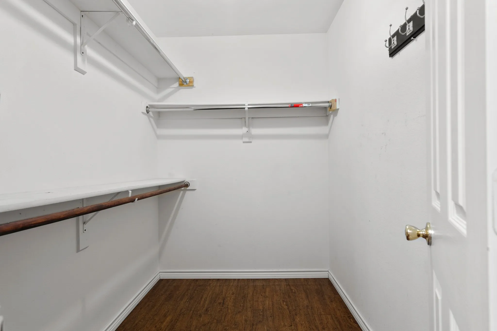 Single Family Residence For Rent in Hunt County , 100 Lipan Street, Greenville, Texas 75402, 4 Bedroom, 2 Bathroom, 2 Garage spaces, 1,880 Sqft, built in 2004, mls#21404105, Real Estate Agent in Greenville, Homes For Rent in Hunt county, Homes For Rent in Greenville, Realtor in Greenville Texas, Real Estate Brokerage Independent Realty Texas, Luminita Cordes Realtor