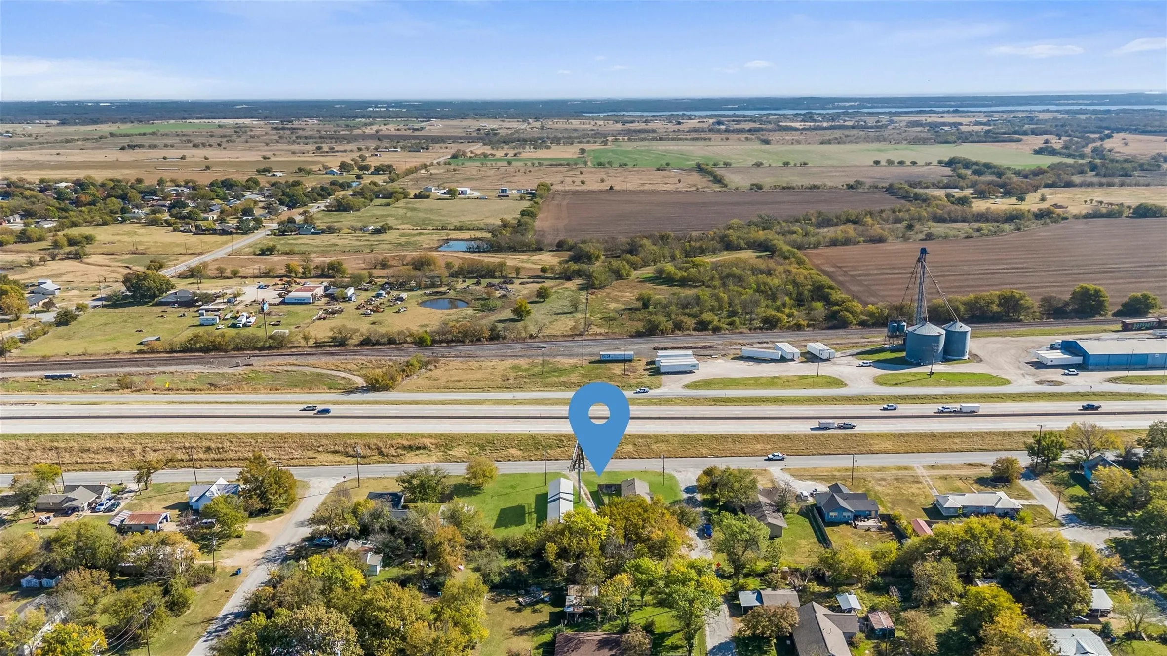 Single Family Residence For Sale in Cooke County , 101 3rd Street, Valley View, Texas 76272, 3 Bedroom, 2 Bathroom, Garage spaces, 1,098 Sqft, built in 1950, mls#21403472, Real Estate Agent in Valley View, Homes For Sale in Cooke county, Homes For Sale in Valley View, Realtor in Valley View Texas, Real Estate Brokerage Independent Realty Texas, Luminita Cordes Realtor