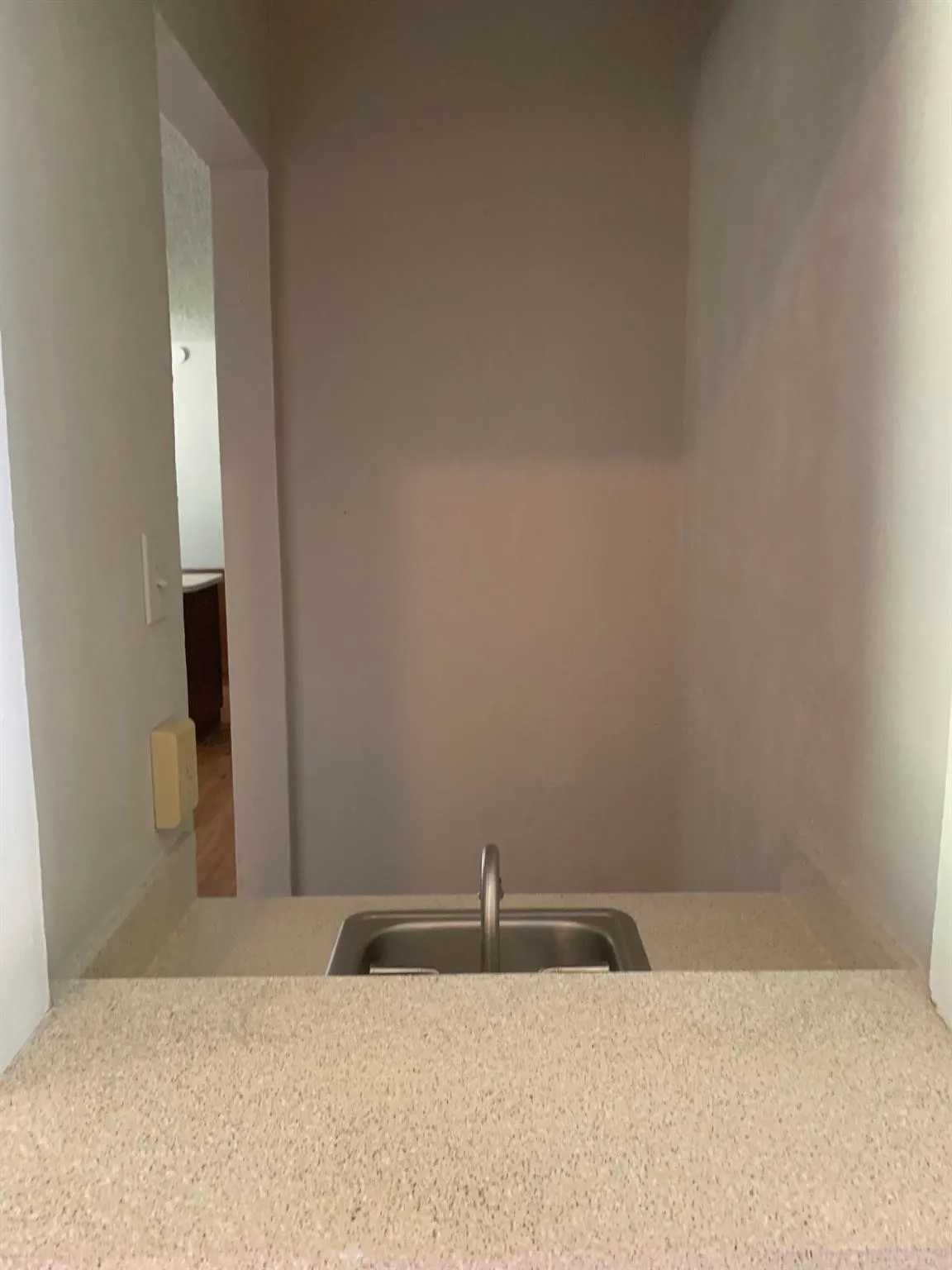 Single Family Residence For Rent in Tarrant County , 2518 Highgate Drive, Arlington, Texas 76016, 3 Bedroom, 2 Bathroom, 2 Garage spaces, 1,475 Sqft, built in 1978, mls#21404068, Real Estate Agent in Arlington, Homes For Rent in Tarrant county, Homes For Rent in Arlington, Realtor in Arlington Texas, Real Estate Brokerage Independent Realty Texas, Luminita Cordes Realtor
