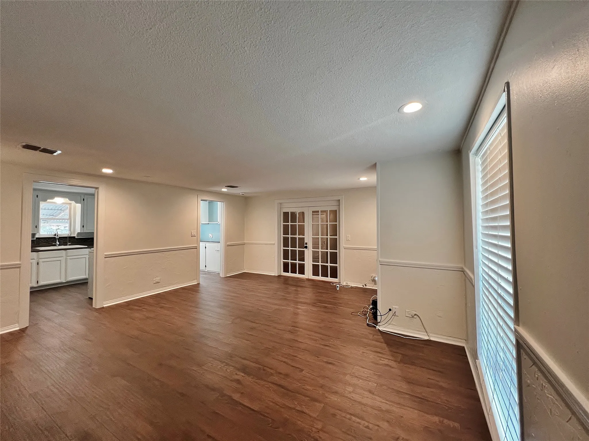 Single Family Residence For Rent in Hood County , 713 Spring Street, Granbury, Texas 76048, 2 Bedroom, 1 Bathroom, Garage spaces, 1,448 Sqft, built in 1939, mls#21404110, Real Estate Agent in Granbury, Homes For Rent in Hood county, Homes For Rent in Granbury, Realtor in Granbury Texas, Real Estate Brokerage Independent Realty Texas, Luminita Cordes Realtor