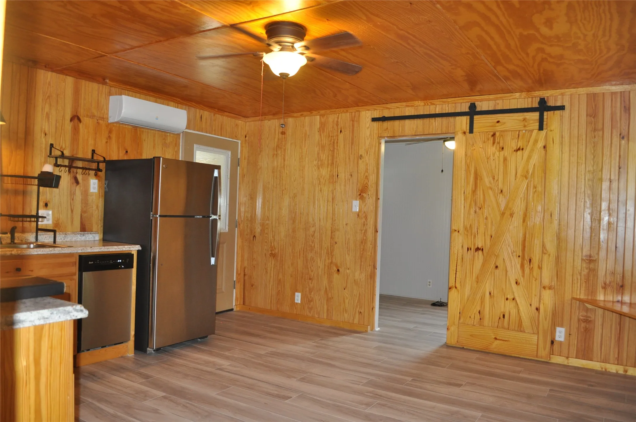 Single Family Residence For Sale in Hunt County , 10166 Northview Drive, Wills Point, Texas 75169, 2 Bedroom, 1 Bathroom, Garage spaces, 704 Sqft, built in 1984, mls#21402899, Real Estate Agent in Wills Point, Homes For Sale in Hunt county, Homes For Sale in Wills Point, Realtor in Wills Point Texas, Real Estate Brokerage Independent Realty Texas, Luminita Cordes Realtor