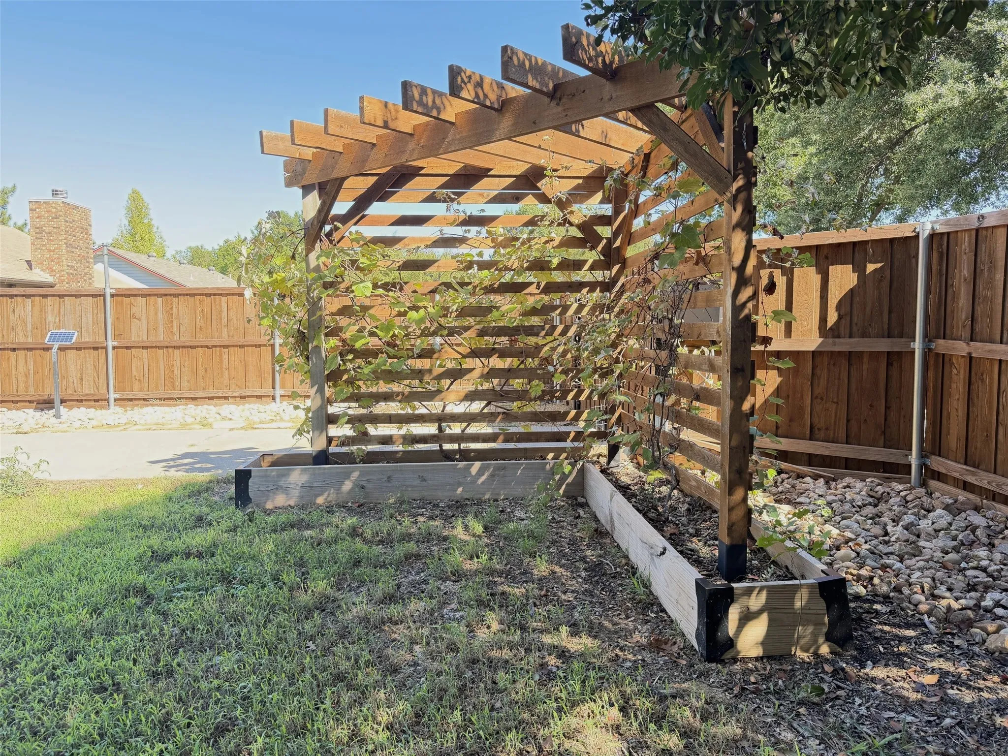 Single Family Residence For Rent in Denton County , 1905 Jasmine Street, Denton, Texas 76205, 3 Bedroom, 2 Bathroom, 1 Garage spaces, 1,427 Sqft, built in 1984, mls#21403997, Real Estate Agent in Denton, Homes For Rent in Denton county, Homes For Rent in Denton, Realtor in Denton Texas, Real Estate Brokerage Independent Realty Texas, Luminita Cordes Realtor