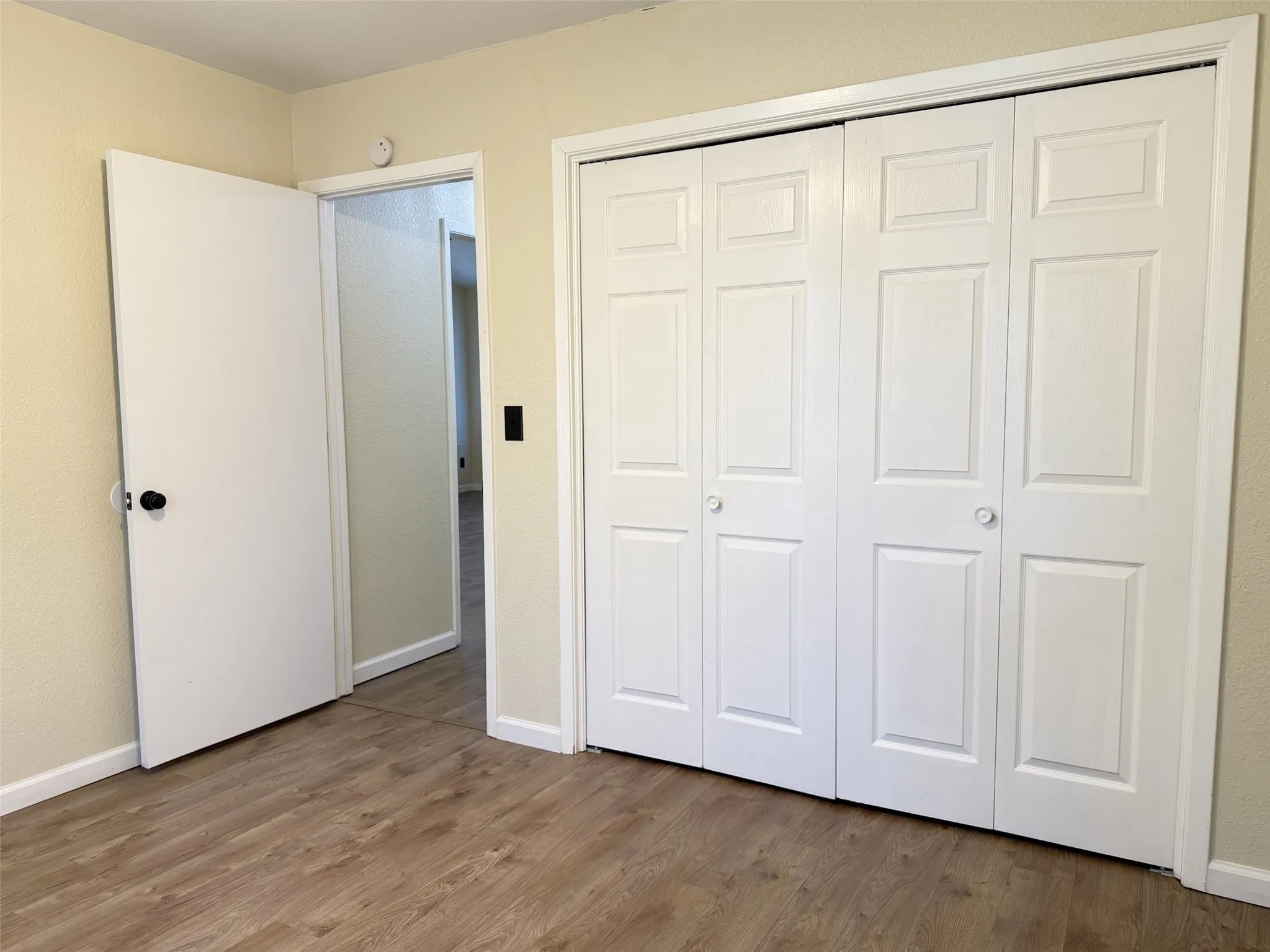 Single Family Residence For Rent in Denton County , 1905 Jasmine Street, Denton, Texas 76205, 3 Bedroom, 2 Bathroom, 1 Garage spaces, 1,427 Sqft, built in 1984, mls#21403997, Real Estate Agent in Denton, Homes For Rent in Denton county, Homes For Rent in Denton, Realtor in Denton Texas, Real Estate Brokerage Independent Realty Texas, Luminita Cordes Realtor