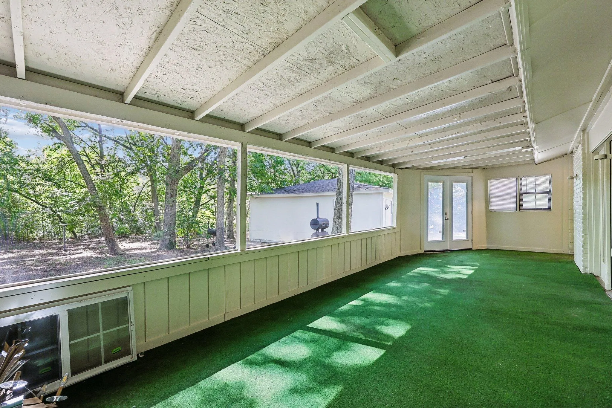 Single Family Residence For Sale in Dallas County , 620 Spinner Road, De Soto, Texas 75115, 4 Bedroom, 3 Bathroom, Garage spaces, 2,568 Sqft, built in 1974, mls#21404106, Real Estate Agent in De Soto, Homes For Sale in Dallas county, Homes For Sale in De Soto, Realtor in De Soto Texas, Real Estate Brokerage Independent Realty Texas, Luminita Cordes Realtor
