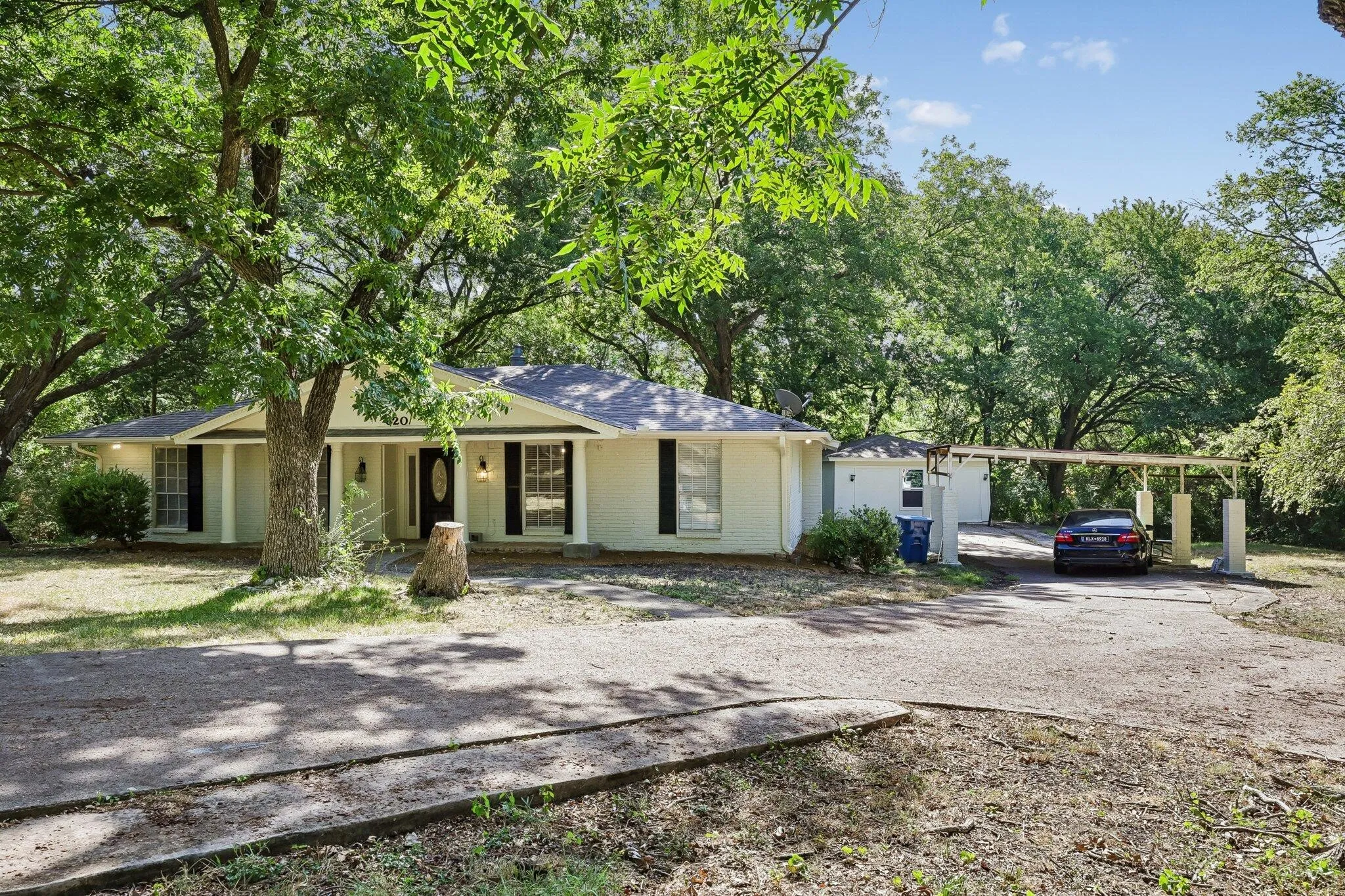 Single Family Residence For Sale in Dallas County , 620 Spinner Road, De Soto, Texas 75115, 4 Bedroom, 3 Bathroom, Garage spaces, 2,568 Sqft, built in 1974, mls#21404106, Real Estate Agent in De Soto, Homes For Sale in Dallas county, Homes For Sale in De Soto, Realtor in De Soto Texas, Real Estate Brokerage Independent Realty Texas, Luminita Cordes Realtor