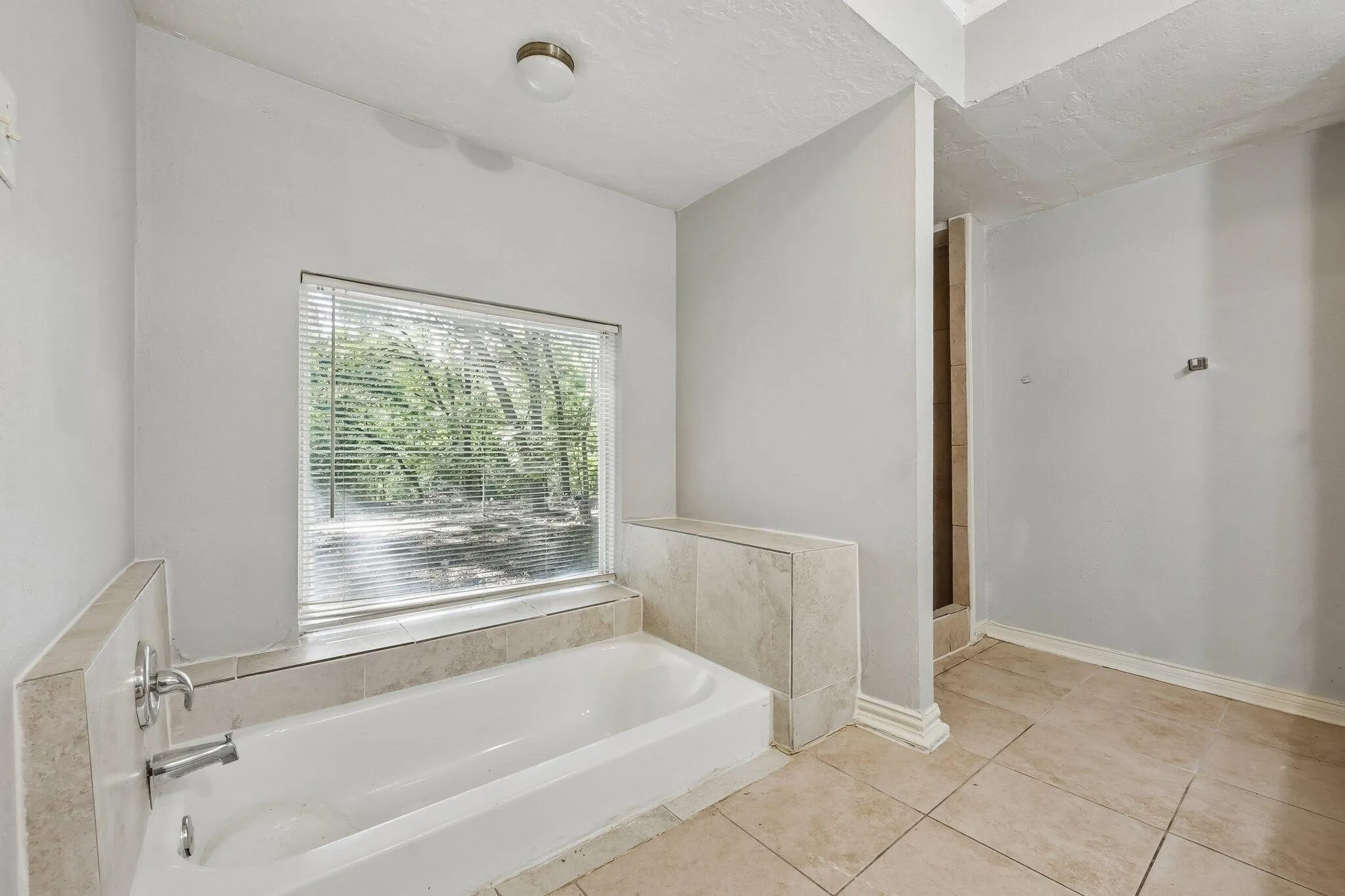 Single Family Residence For Sale in Dallas County , 620 Spinner Road, De Soto, Texas 75115, 4 Bedroom, 3 Bathroom, Garage spaces, 2,568 Sqft, built in 1974, mls#21404106, Real Estate Agent in De Soto, Homes For Sale in Dallas county, Homes For Sale in De Soto, Realtor in De Soto Texas, Real Estate Brokerage Independent Realty Texas, Luminita Cordes Realtor