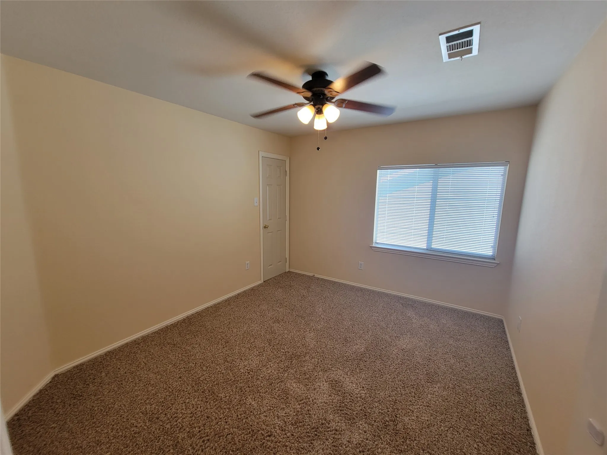 Single Family Residence For Rent in Denton County , 1550 Providence Boulevard, Providence Village, Texas 76227, 4 Bedroom, 3 Bathroom, 2 Garage spaces, 2,288 Sqft, built in 2003, mls#21404115, Real Estate Agent in Providence Village, Homes For Rent in Denton county, Homes For Rent in Providence Village, Realtor in Providence Village Texas, Real Estate Brokerage Independent Realty Texas, Luminita Cordes Realtor