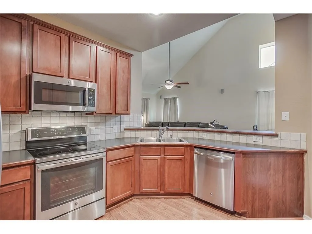 Single Family Residence For Rent in Denton County , 1550 Providence Boulevard, Providence Village, Texas 76227, 4 Bedroom, 3 Bathroom, 2 Garage spaces, 2,288 Sqft, built in 2003, mls#21404115, Real Estate Agent in Providence Village, Homes For Rent in Denton county, Homes For Rent in Providence Village, Realtor in Providence Village Texas, Real Estate Brokerage Independent Realty Texas, Luminita Cordes Realtor