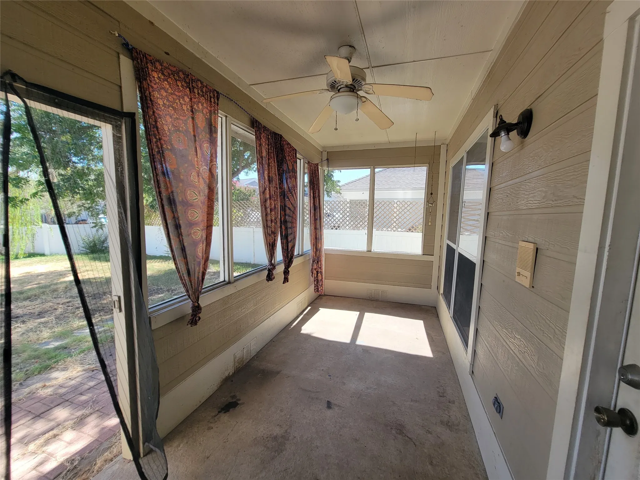 Single Family Residence For Rent in Denton County , 1550 Providence Boulevard, Providence Village, Texas 76227, 4 Bedroom, 3 Bathroom, 2 Garage spaces, 2,288 Sqft, built in 2003, mls#21404115, Real Estate Agent in Providence Village, Homes For Rent in Denton county, Homes For Rent in Providence Village, Realtor in Providence Village Texas, Real Estate Brokerage Independent Realty Texas, Luminita Cordes Realtor