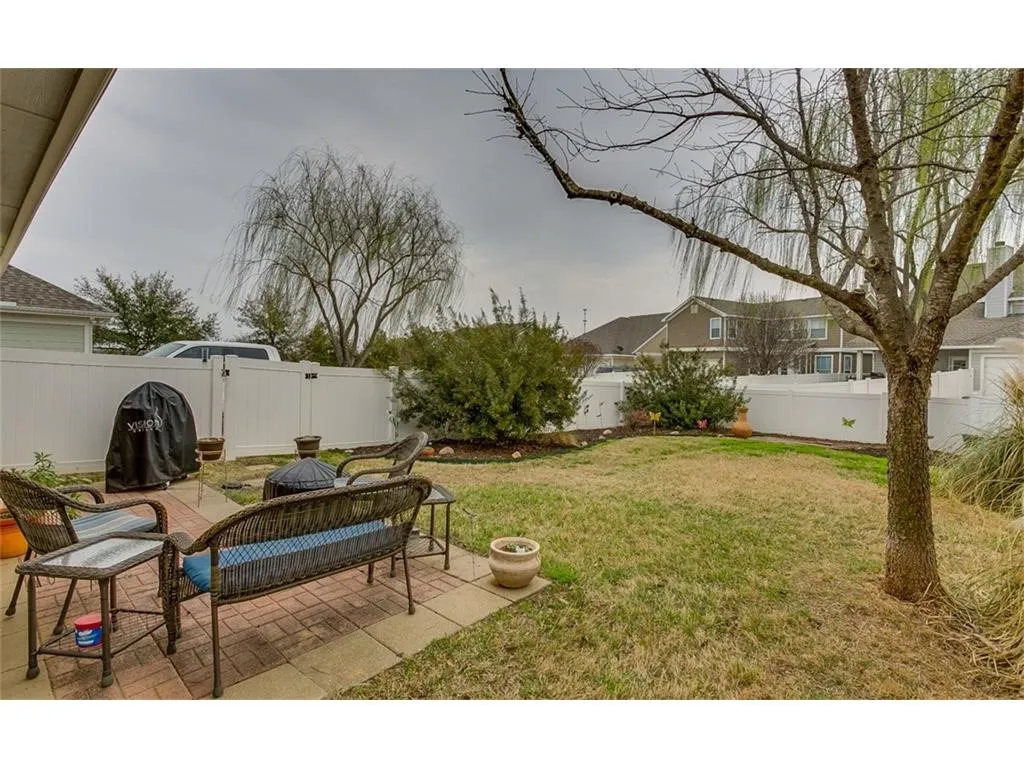 Single Family Residence For Rent in Denton County , 1550 Providence Boulevard, Providence Village, Texas 76227, 4 Bedroom, 3 Bathroom, 2 Garage spaces, 2,288 Sqft, built in 2003, mls#21404115, Real Estate Agent in Providence Village, Homes For Rent in Denton county, Homes For Rent in Providence Village, Realtor in Providence Village Texas, Real Estate Brokerage Independent Realty Texas, Luminita Cordes Realtor